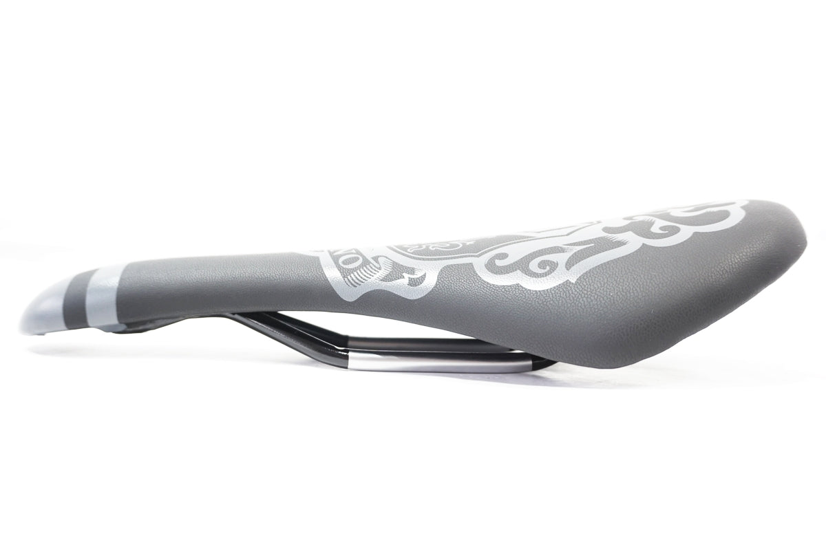 CINELLI 「チネリ」 SCATTO SADDLE サドル / バイチャリ世田谷店