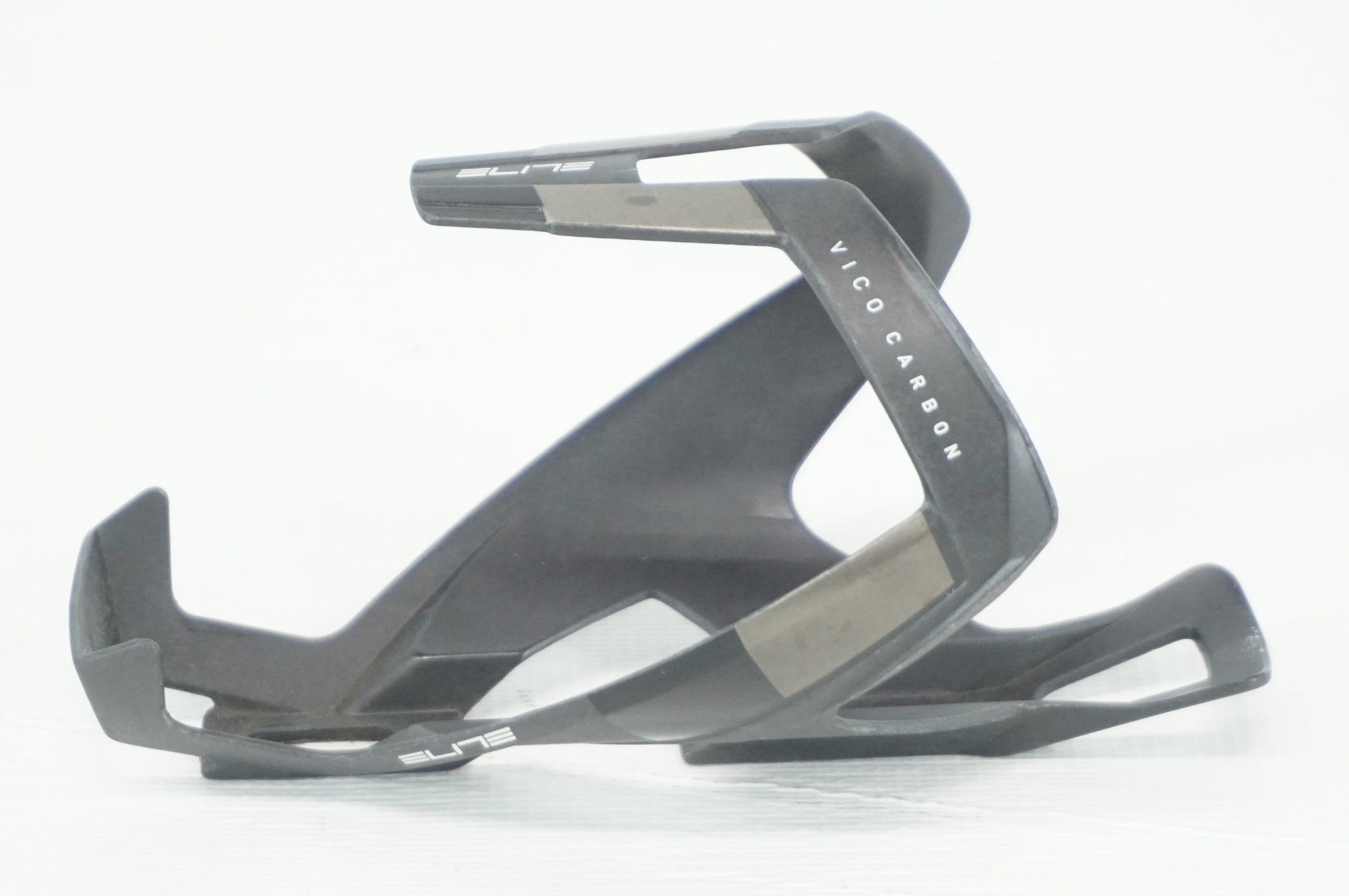 ELITE ボトルケージ ブラック・ホワイト VICO CARBON Amazon | ELITE(エリート) VICO(ヴィコ) ケージ(コンポジットカーボン