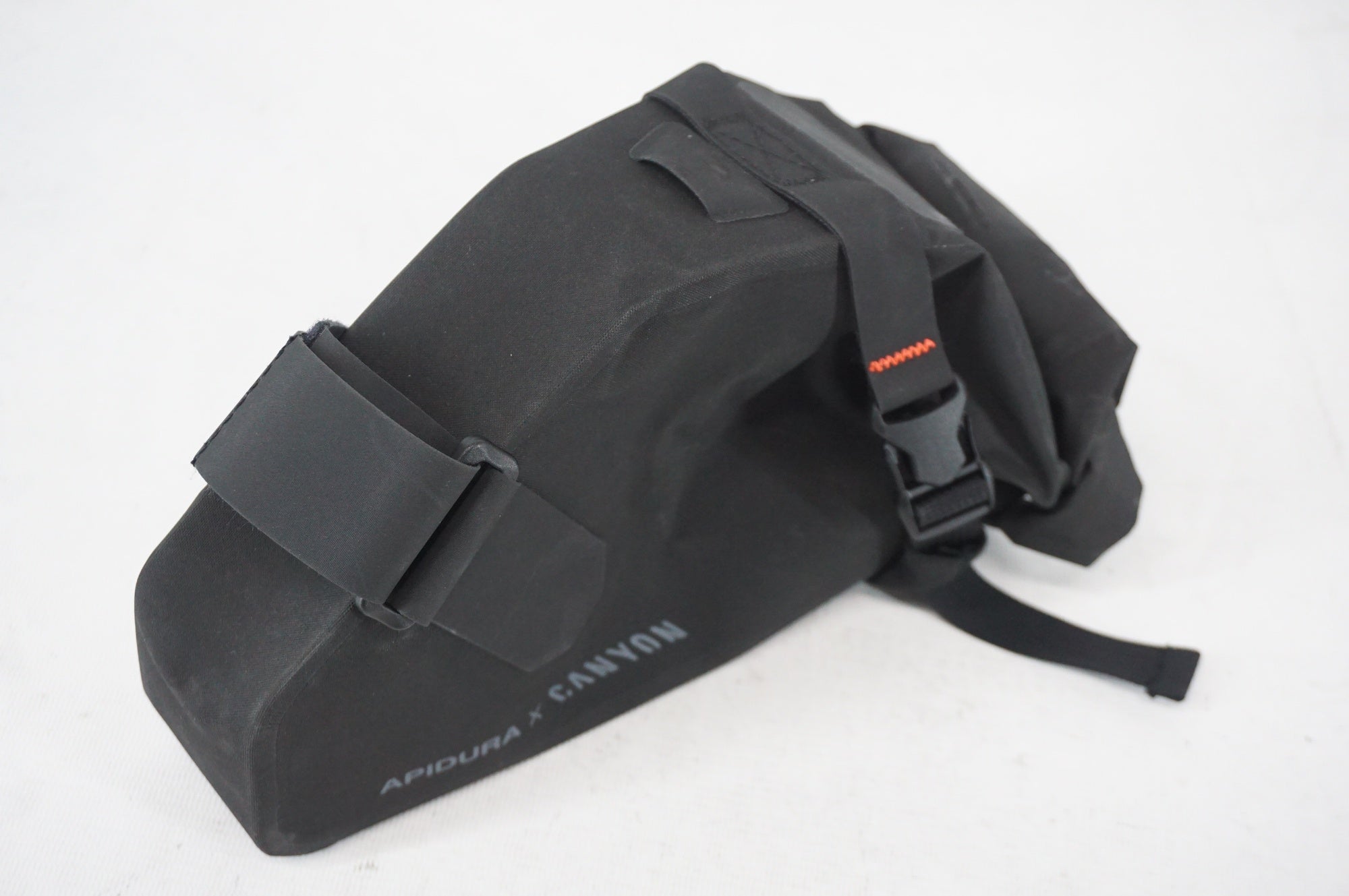 APIDURA 「アピデュラ」 CANYON サドルバッグ / 阪急塚口店