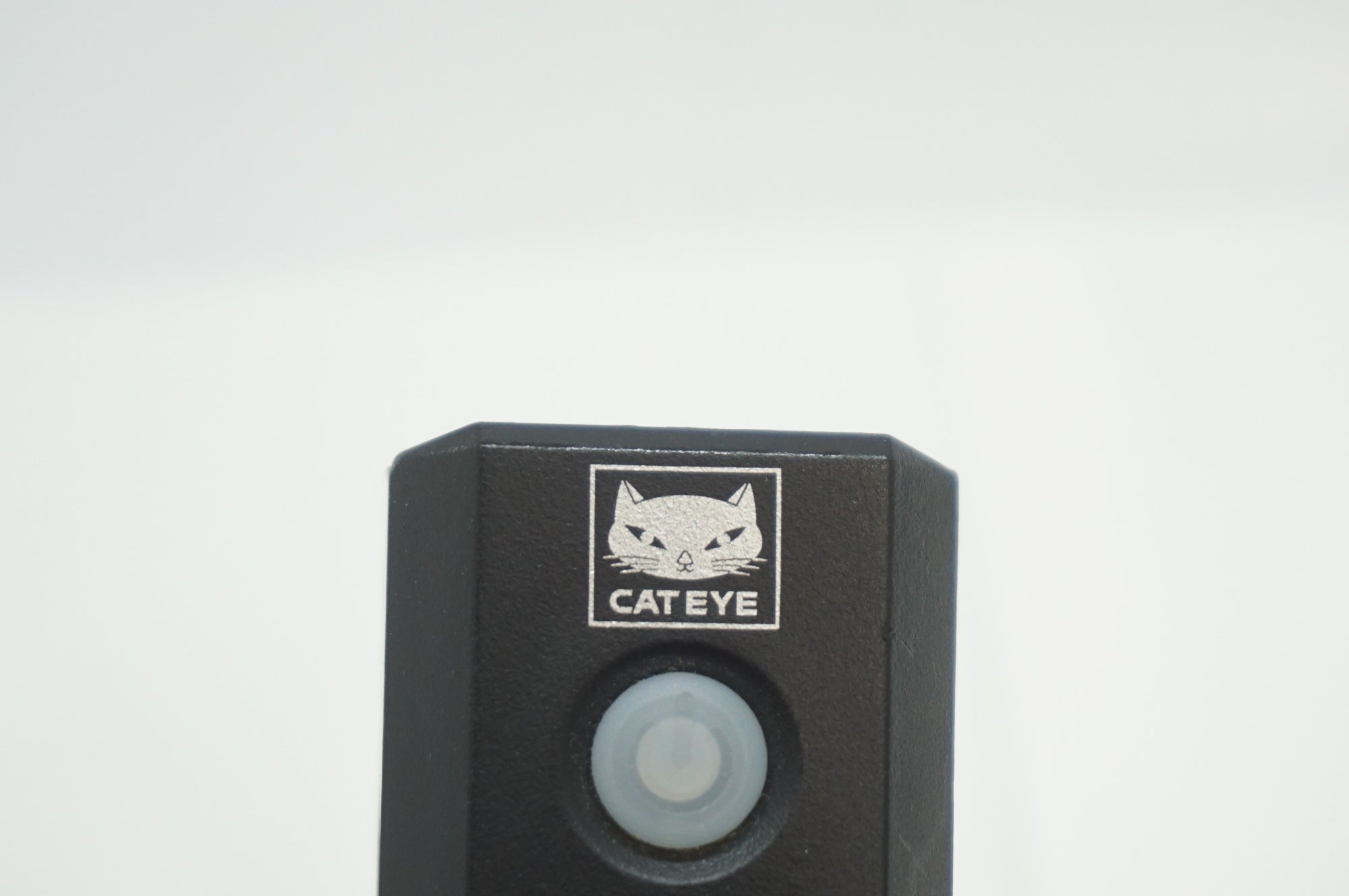 CATEYE 「キャットアイ」 AMPP300 フロントライト / 福岡アイランドシティ店