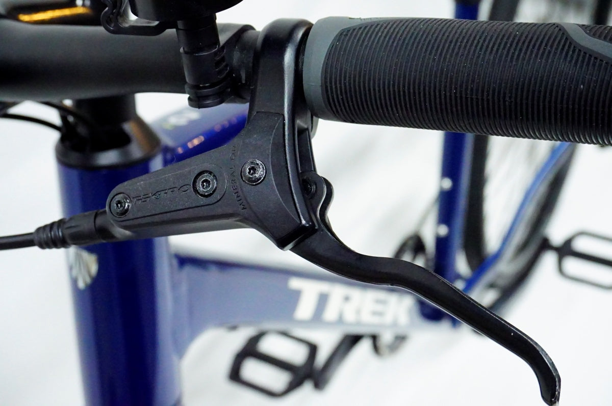 TREK 「トレック」 FX2 DISC 2024-25年モデル クロスバイク / 名古屋大須店