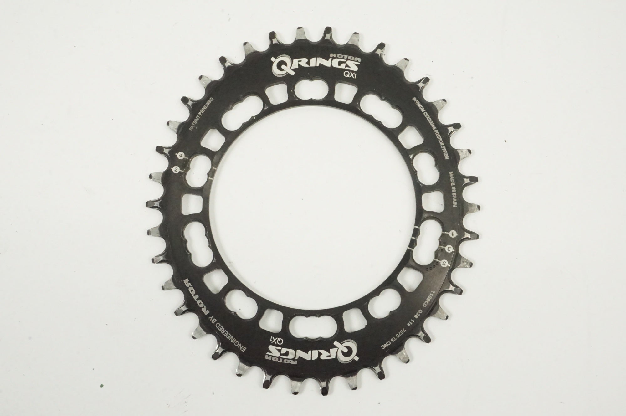 ROTOR 「ローター」 Q-RINGS QX1 PCD110(5アーム) 38Tナローワイド チェーンリング / 宇都宮店