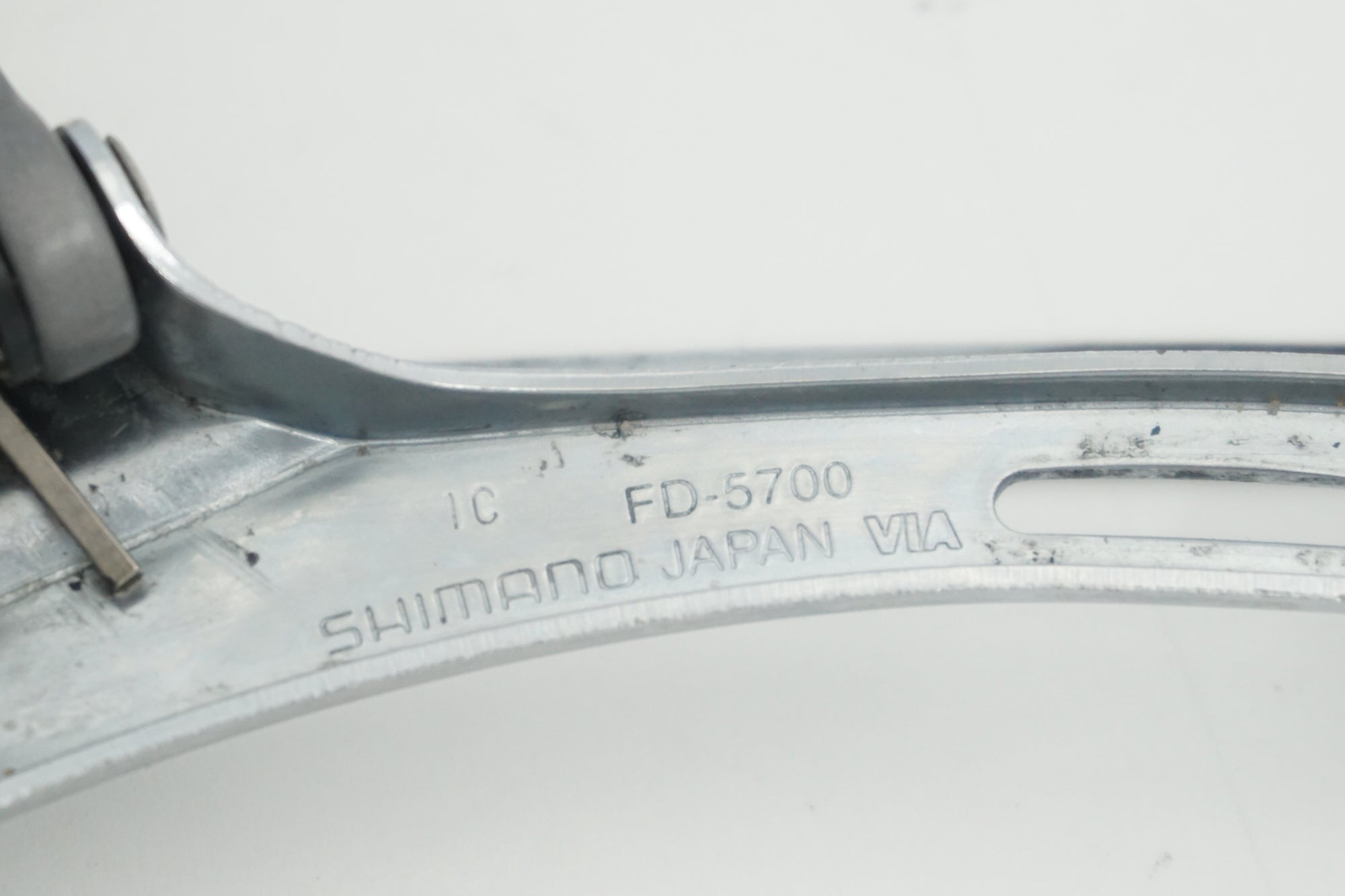 SHIMANO 「シマノ」 105 FD-5700 フロントディレイラー / 京都八幡店