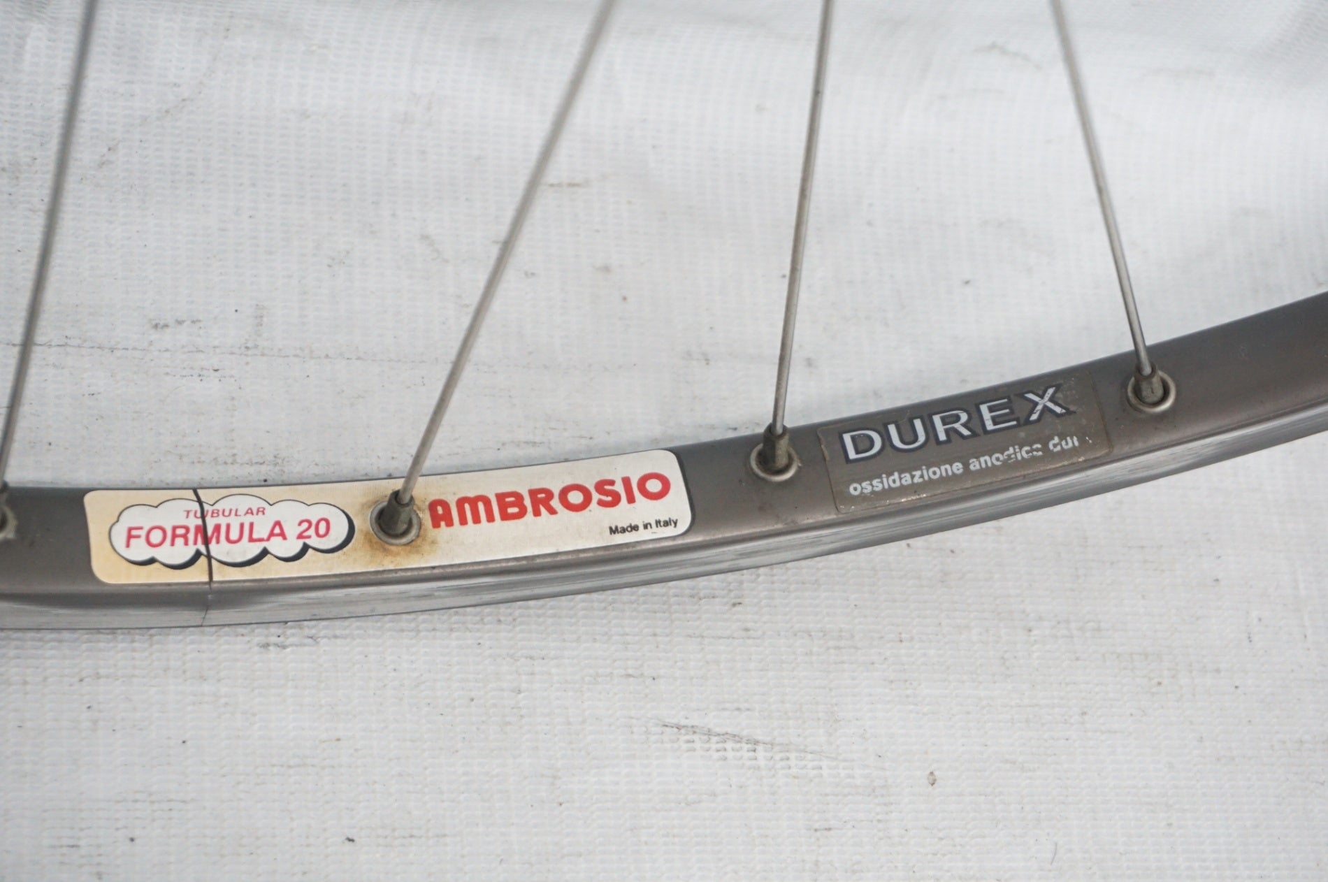 SHIMANO 「シマノ」 600 ハブ AMBROSIO リム TU シマノ8速 ホイール