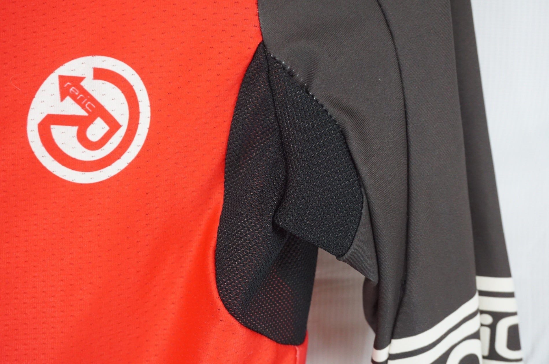 RERIC 「レリック」 Sサイズ 半袖ジャージ / 阪急塚口店