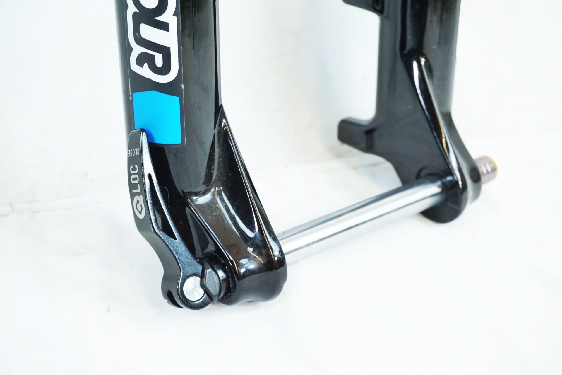 SR SUNTOUR 「エスアールサンツアー」 XCR 29インチ サスペンションフォーク / 有明ガーデン店