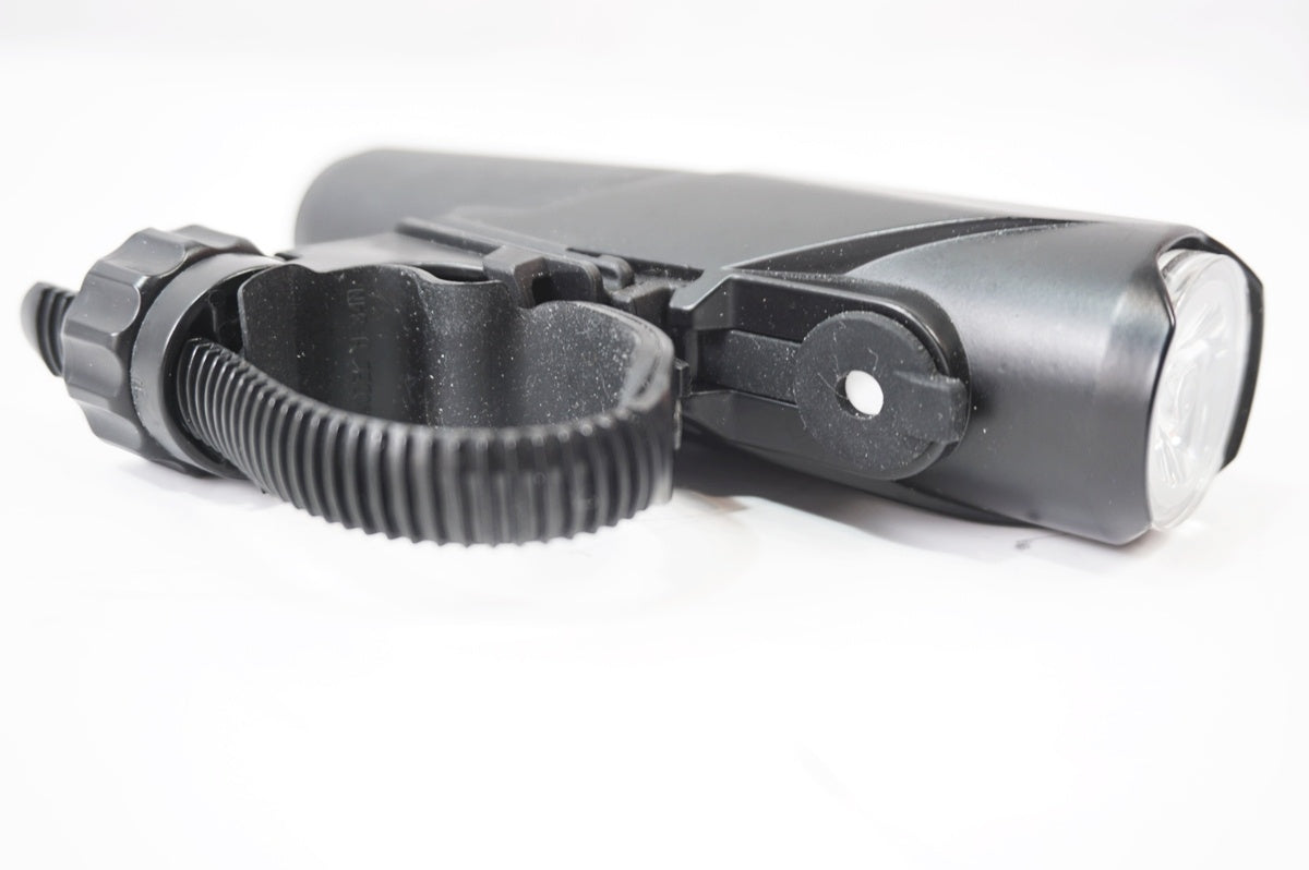 CATEYE 「キャットアイ」 VOLT700 フロントライト / バイチャリ世田谷店