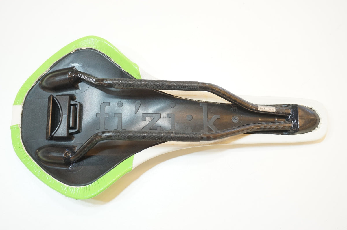 FIZIK 「フィジーク」 ANTARES CARBON BRAIDED サドル / 浦和ベース