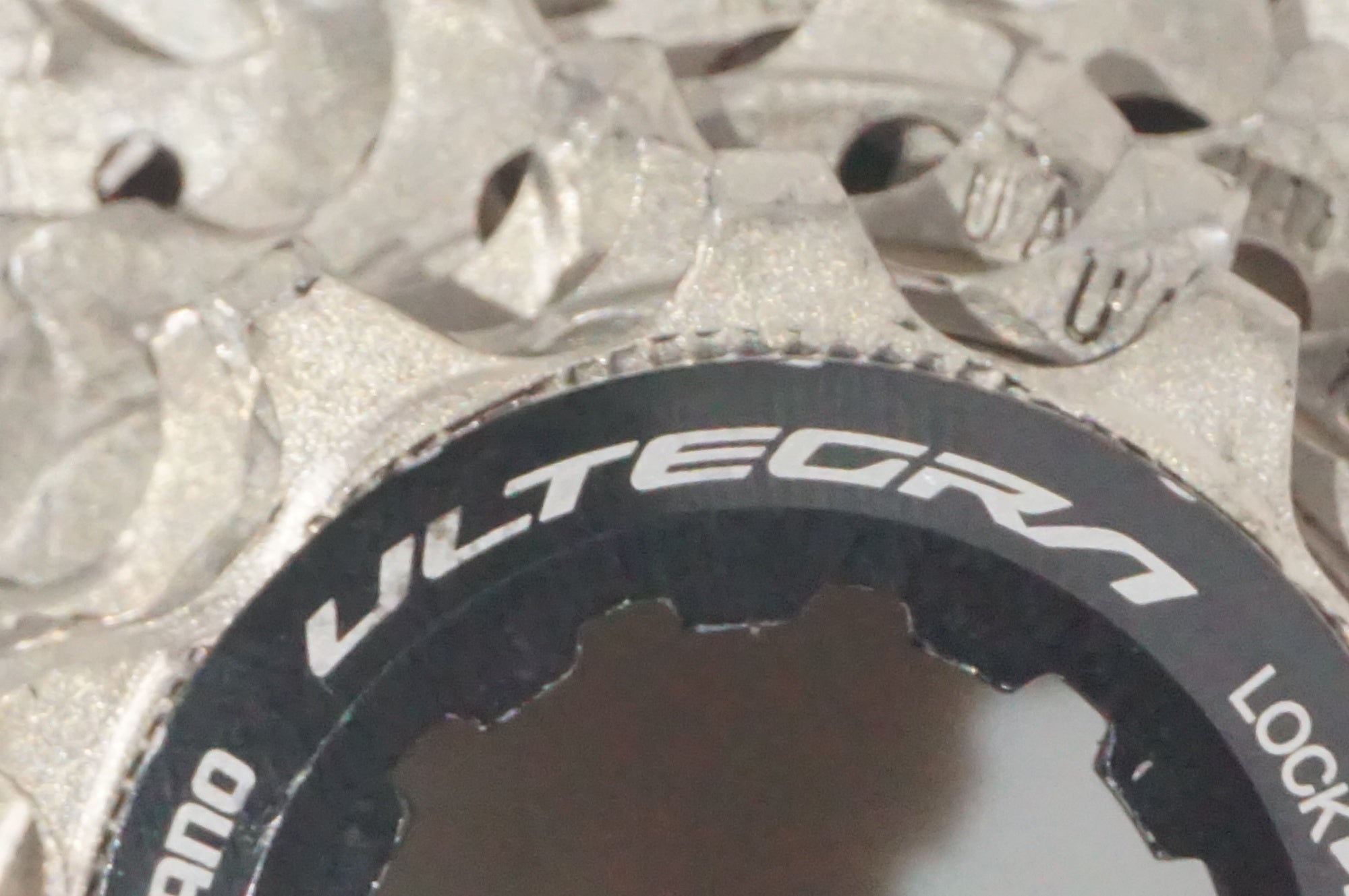 SHIMANO 「シマノ」 ULTEGRA CS-R8100 11-34T スプロケット / AKIBA店