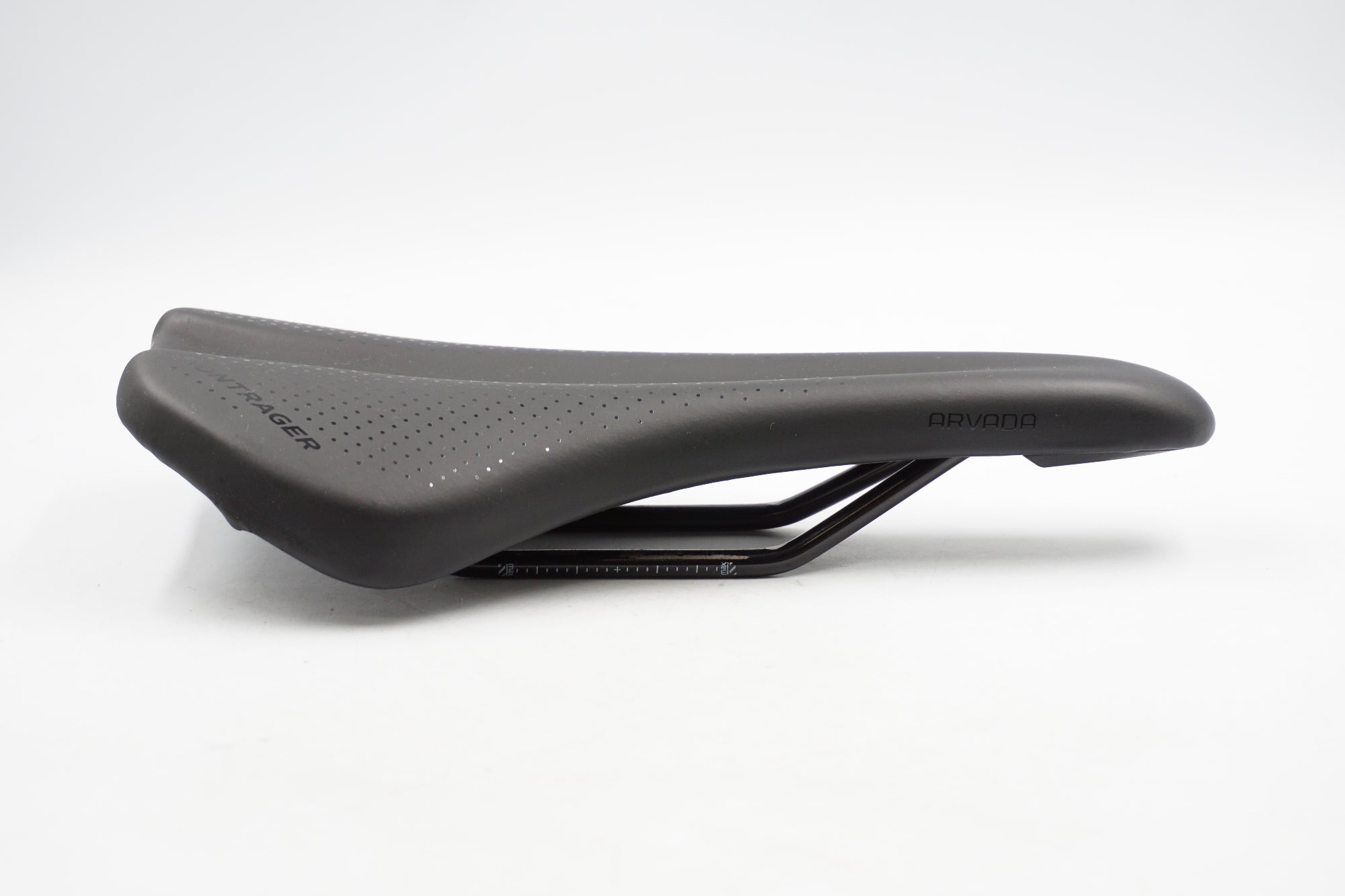 BONTRAGER 「ボントレガー」 ARVADA サドル / 奈良店