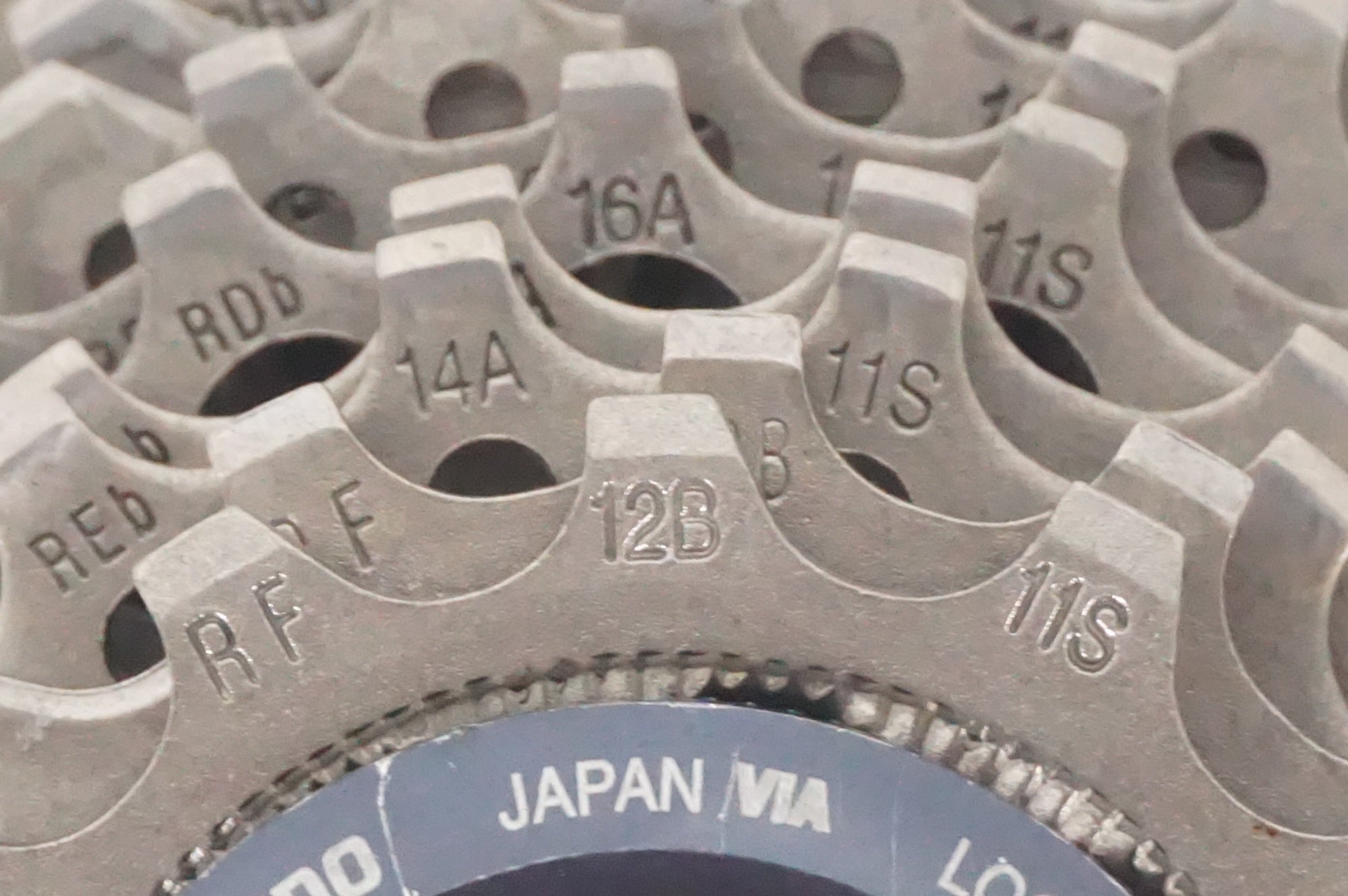 SHIMANO 「シマノ」 ULTEGRA CS-R8000 12-25T スプロケット / AKIBA店