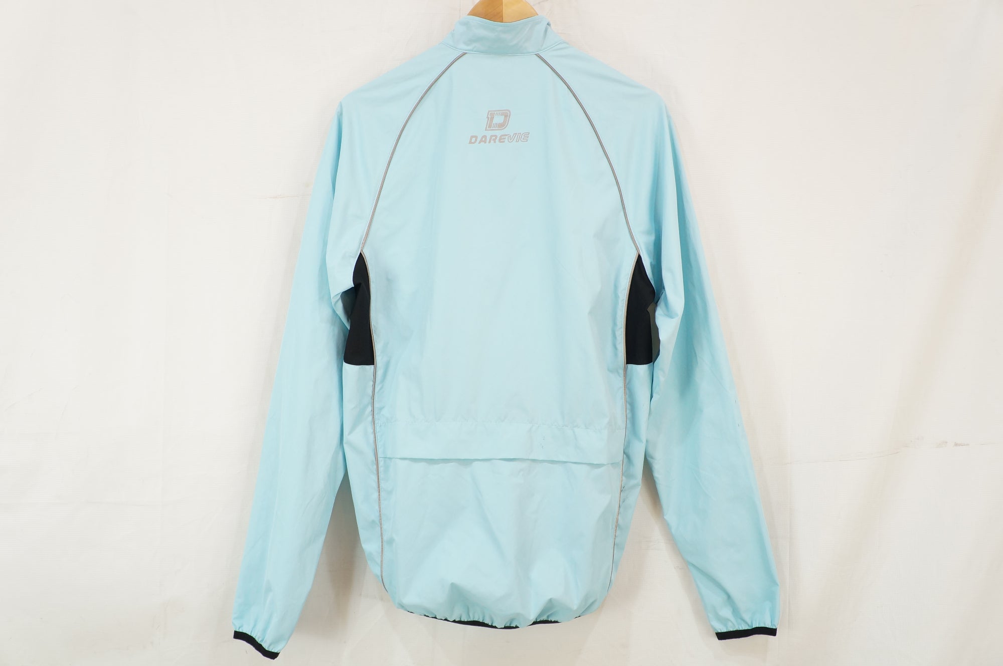 DAREVIE 「ダレビー」 Lサイズ ジャージ / バイチャリ浦和ベース