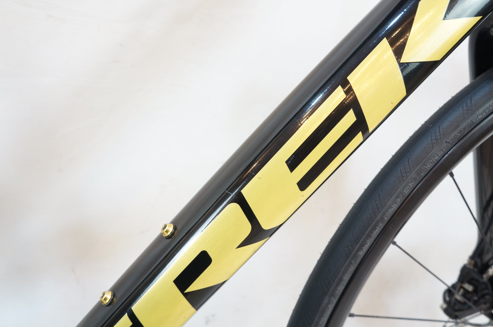 TREK 「トレック」 DOMANE AL2 DISC 2021年モデル ロードバイク / バイチャリ浦和ベース