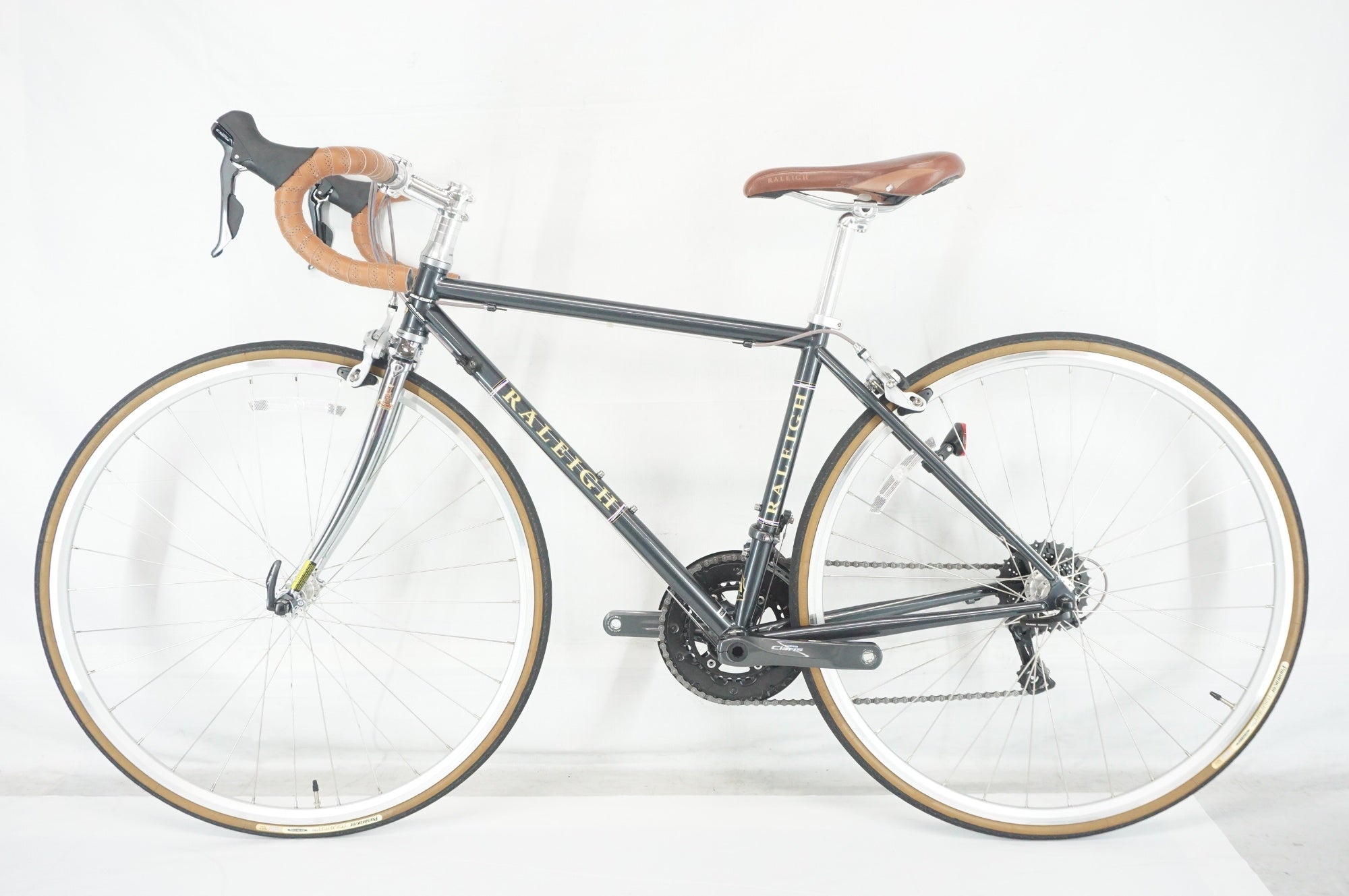 【クロスバイク】ほぼ未使用❗️ラレー　Radford classic 2x8段変速　700x25Cタイヤ　若林自転車　膳所SALE❗️ RALEIGH 「ラレー」 RADFORD CLASSIC RFC CLARIS 2025年モデル クロス