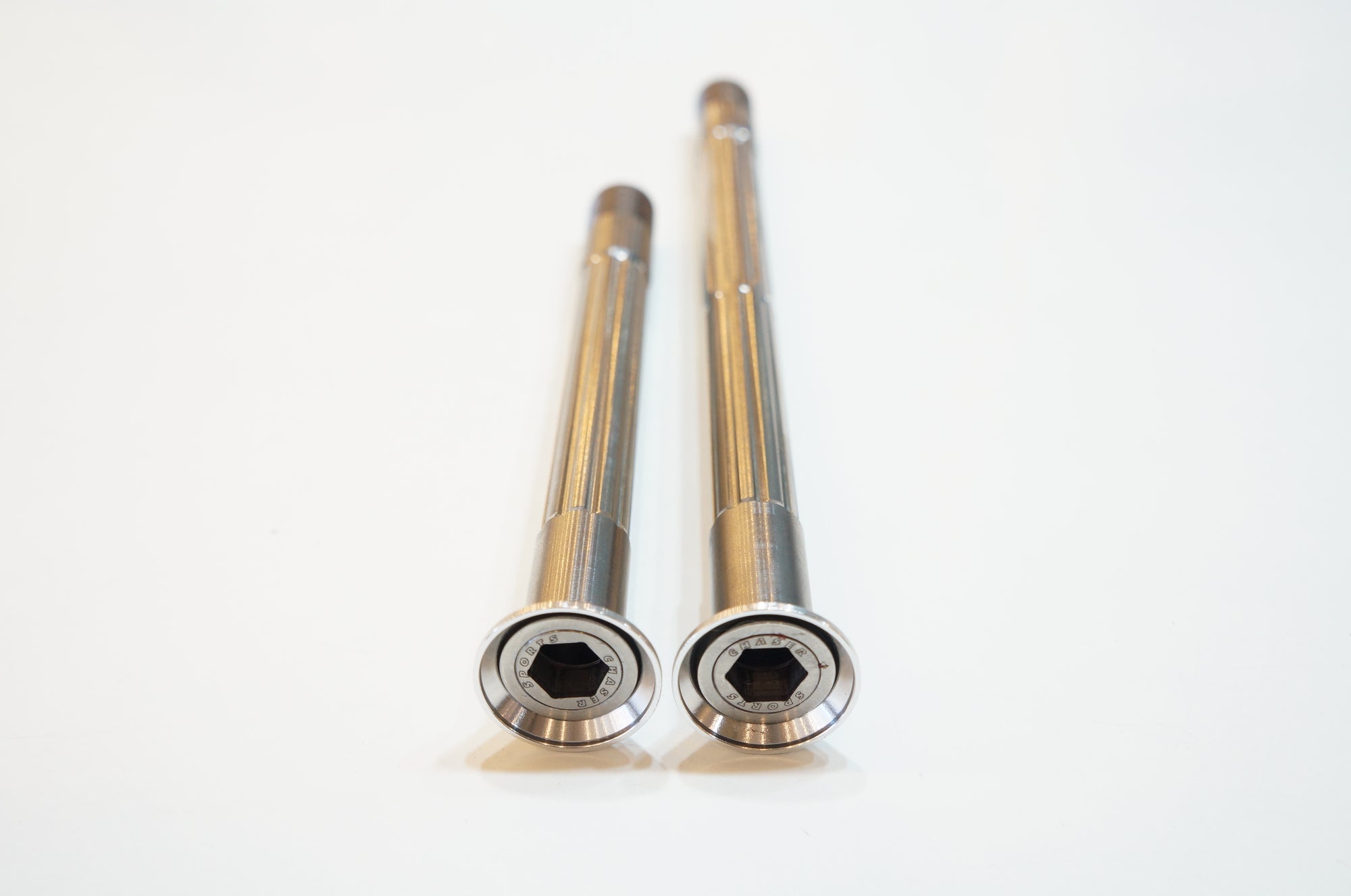 Ti-PARTS TITANIUM 「ティーアイパーツ チタニウム」 SPECIALIZED 118/162mm チタニウム スルーアクスル / バイチャリ浦和ベース