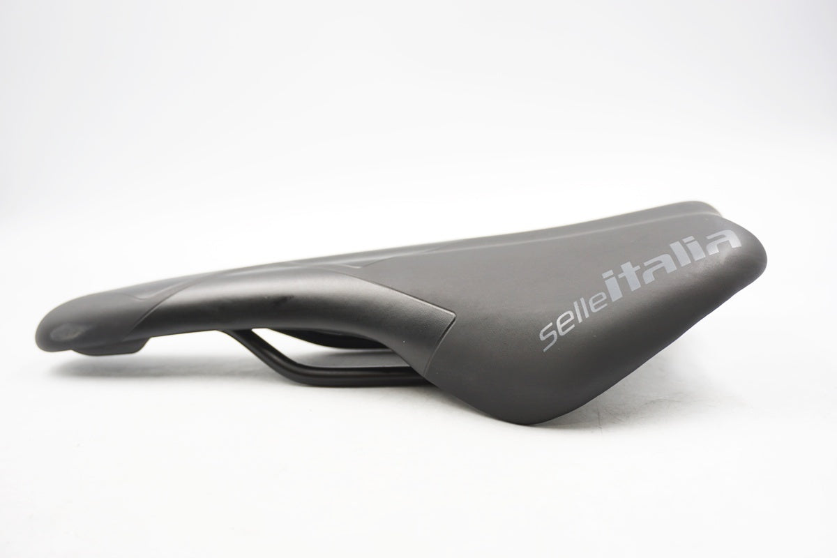 SELLE ITALIA 「セライタリア」 X3 サドル / 奈良店