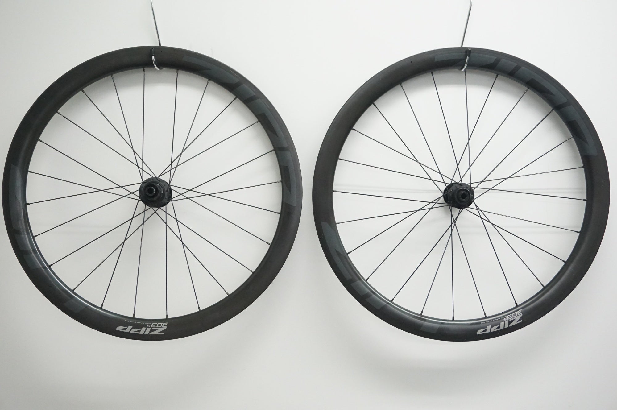 ZIPP 「ジップ」 303S DISC シマノ11速 ホイールセット / 福岡店