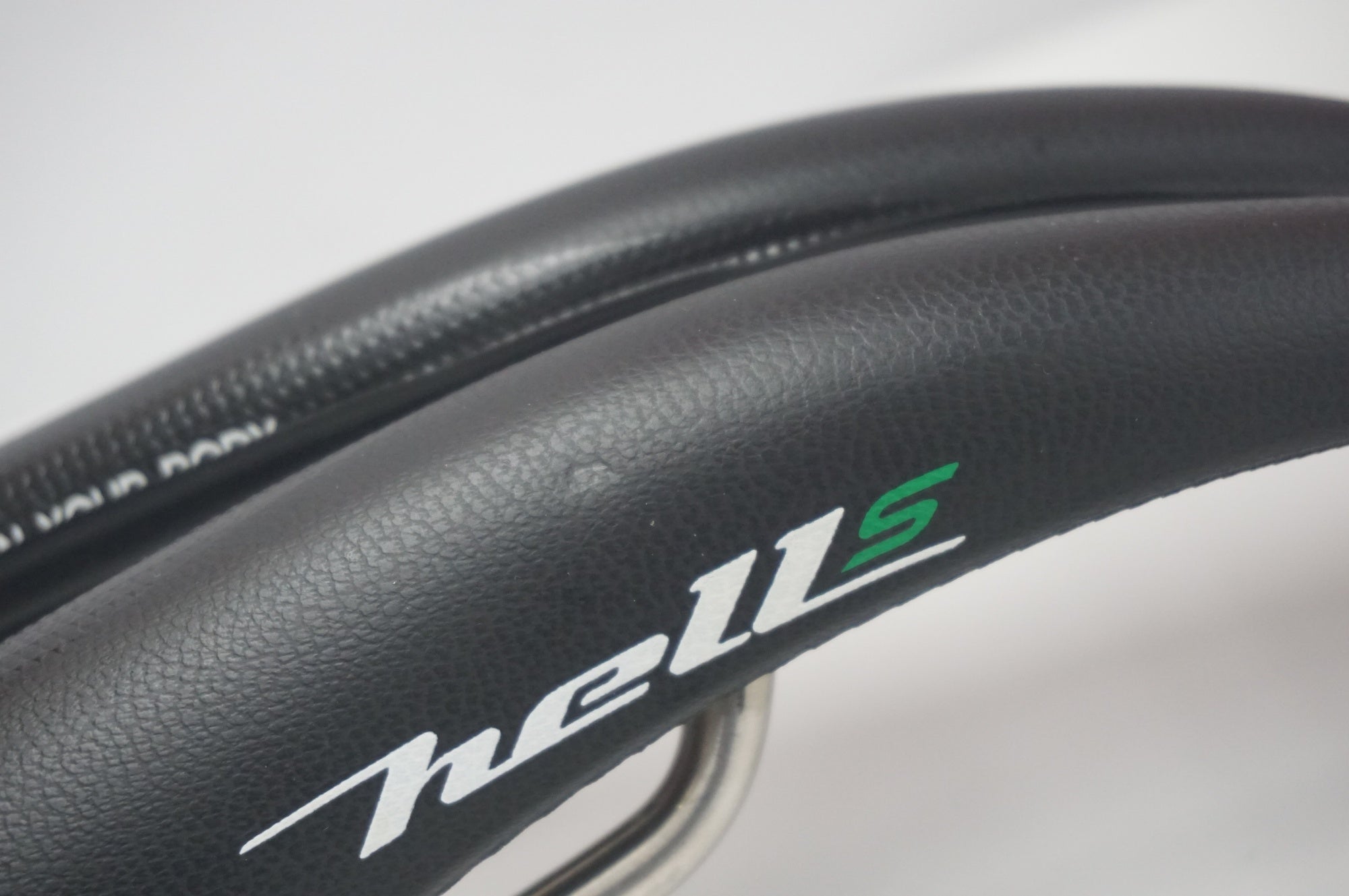 SELLE SMP 「セラエスエムオピー」 HELL S サドル / 福岡店