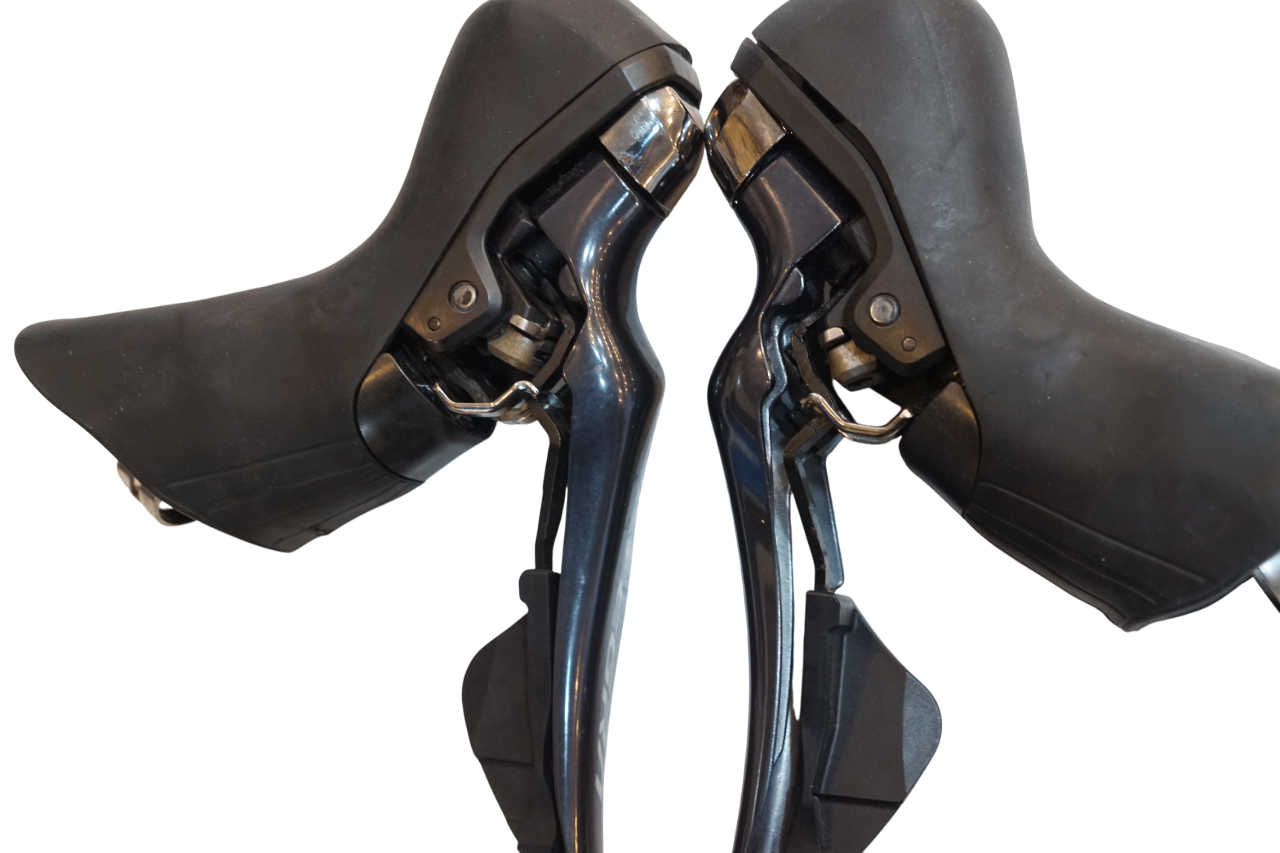 Shimano ULTEGRA r8000油圧 美品 SHIMANO 「シマノ」 ULTEGRA R8000 油圧 コンポセット