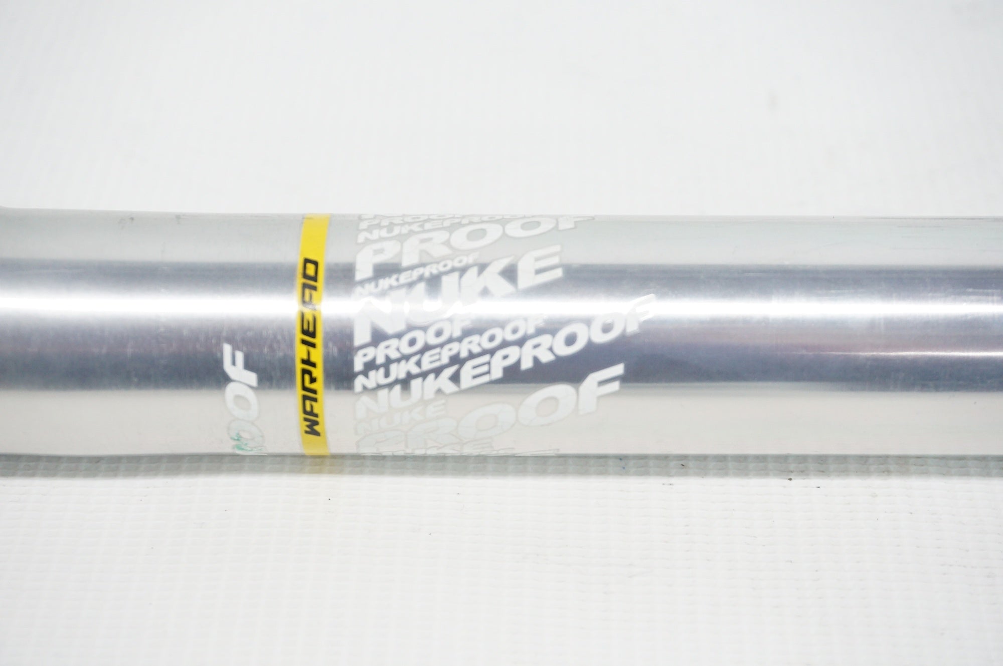NUKEPROOF 「ヌークプルーフ」 WARHEAD Φ30.9 400mm シートポスト / 阪急塚口店