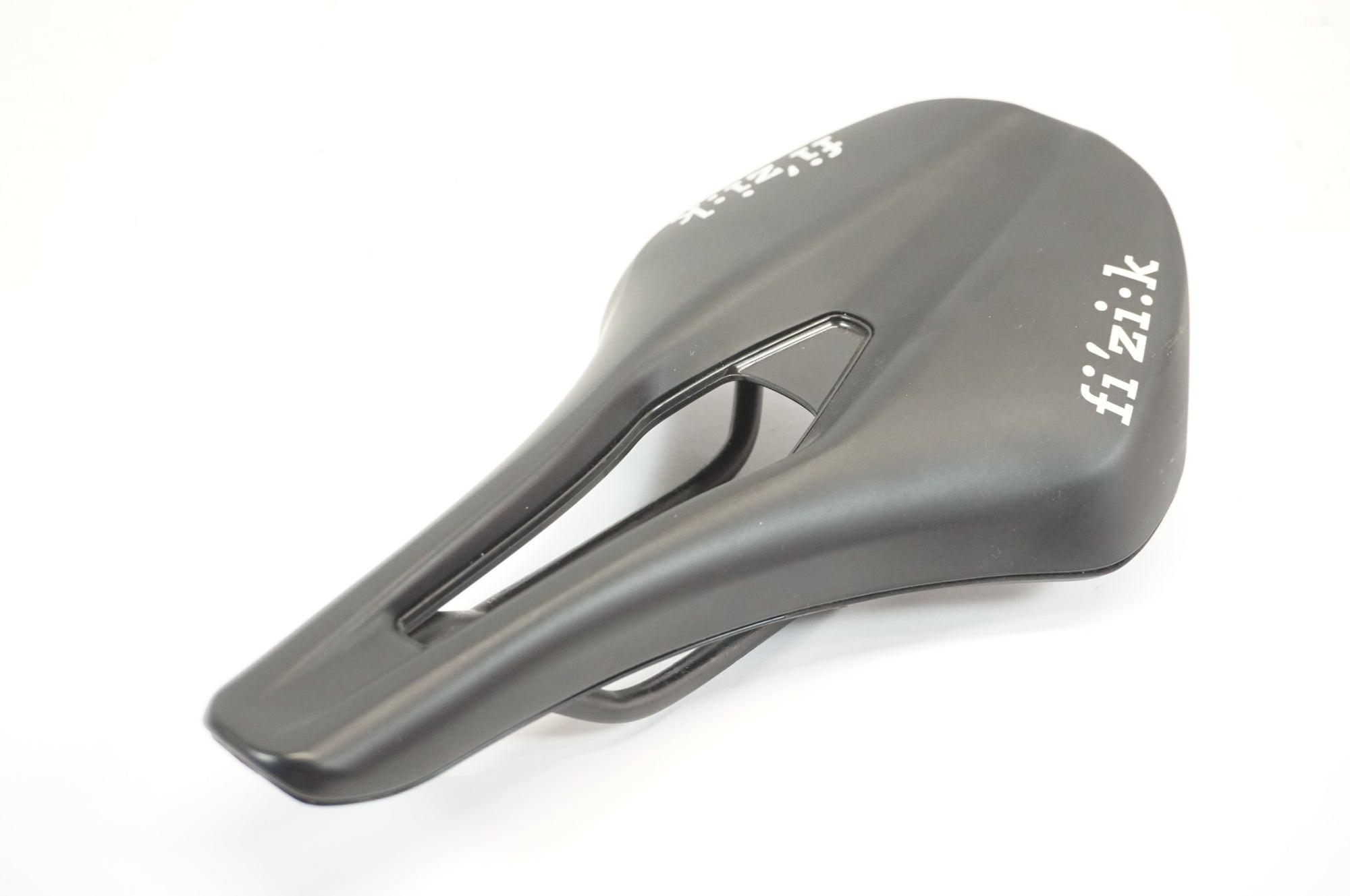 FIZIK 「フィジーク」 TEMPO ARGO R3 サドル / 宇都宮店