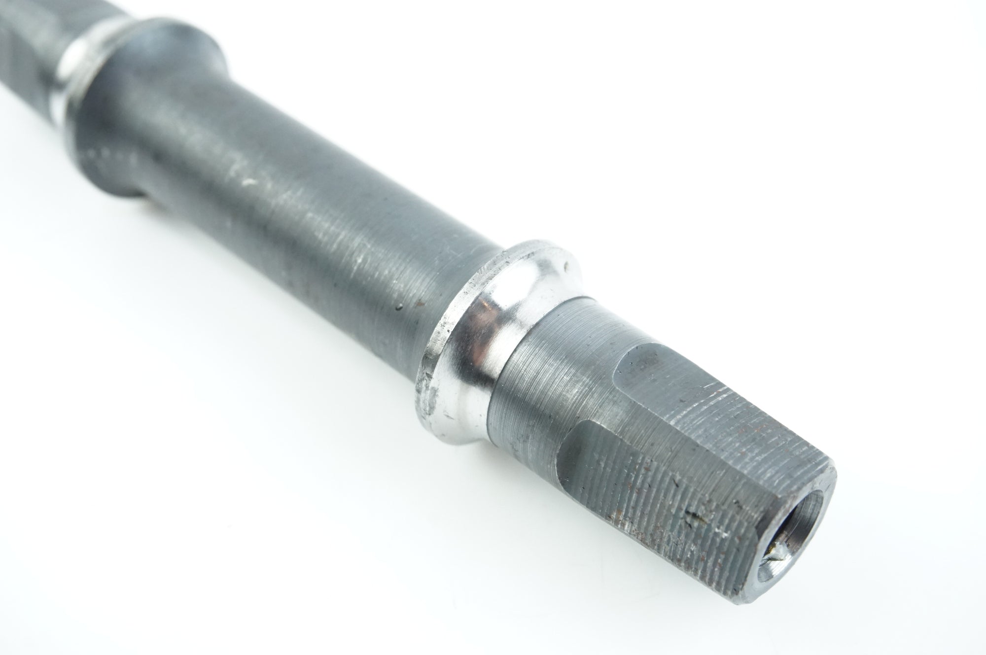 SPECIALITES TA 「スペシャリテ ティーエー」 "344" 114.5mm ボトムブラケットシャフト / 中目黒店