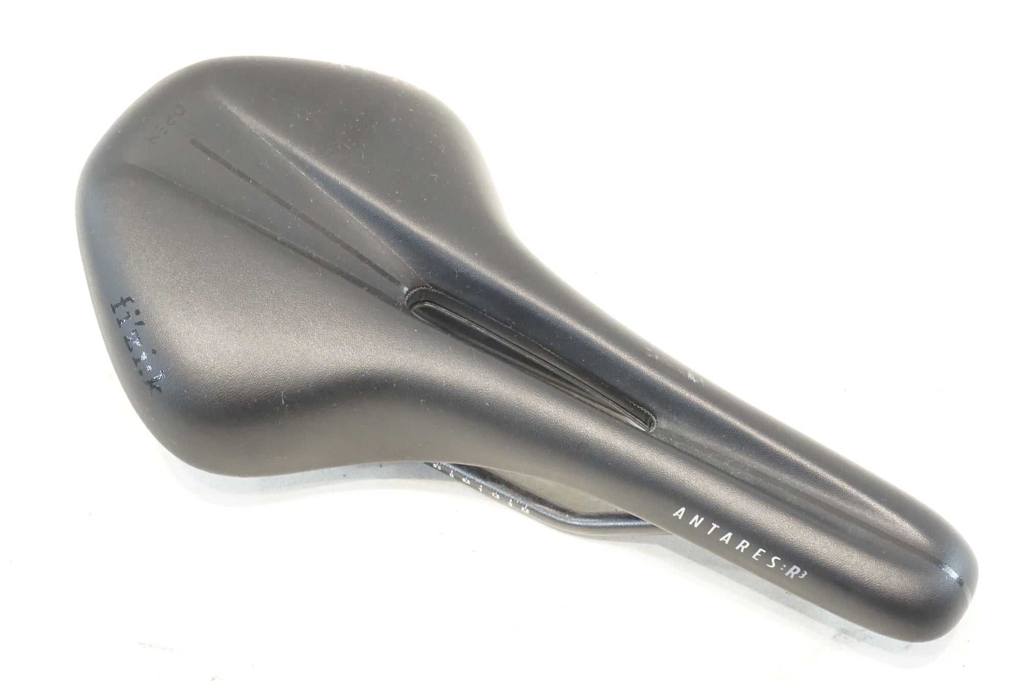 FIZIK 「フィジーク」 ANTARES R3 OPEN KIUMレール サドル / 横浜戸塚店