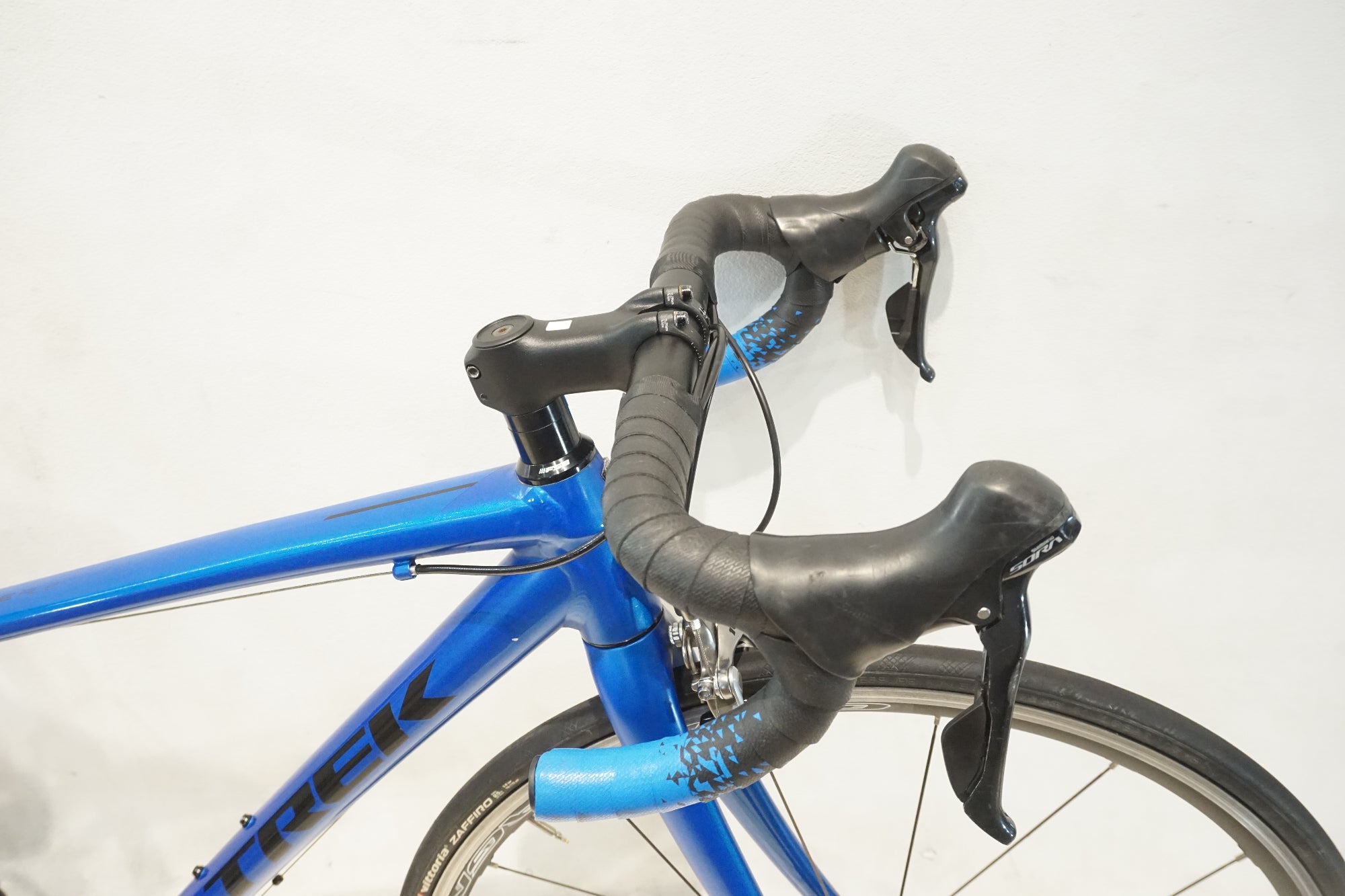 TREK 「トレック」 DOMANE AL 2 2021年モデル ロードバイク / 横浜戸塚店