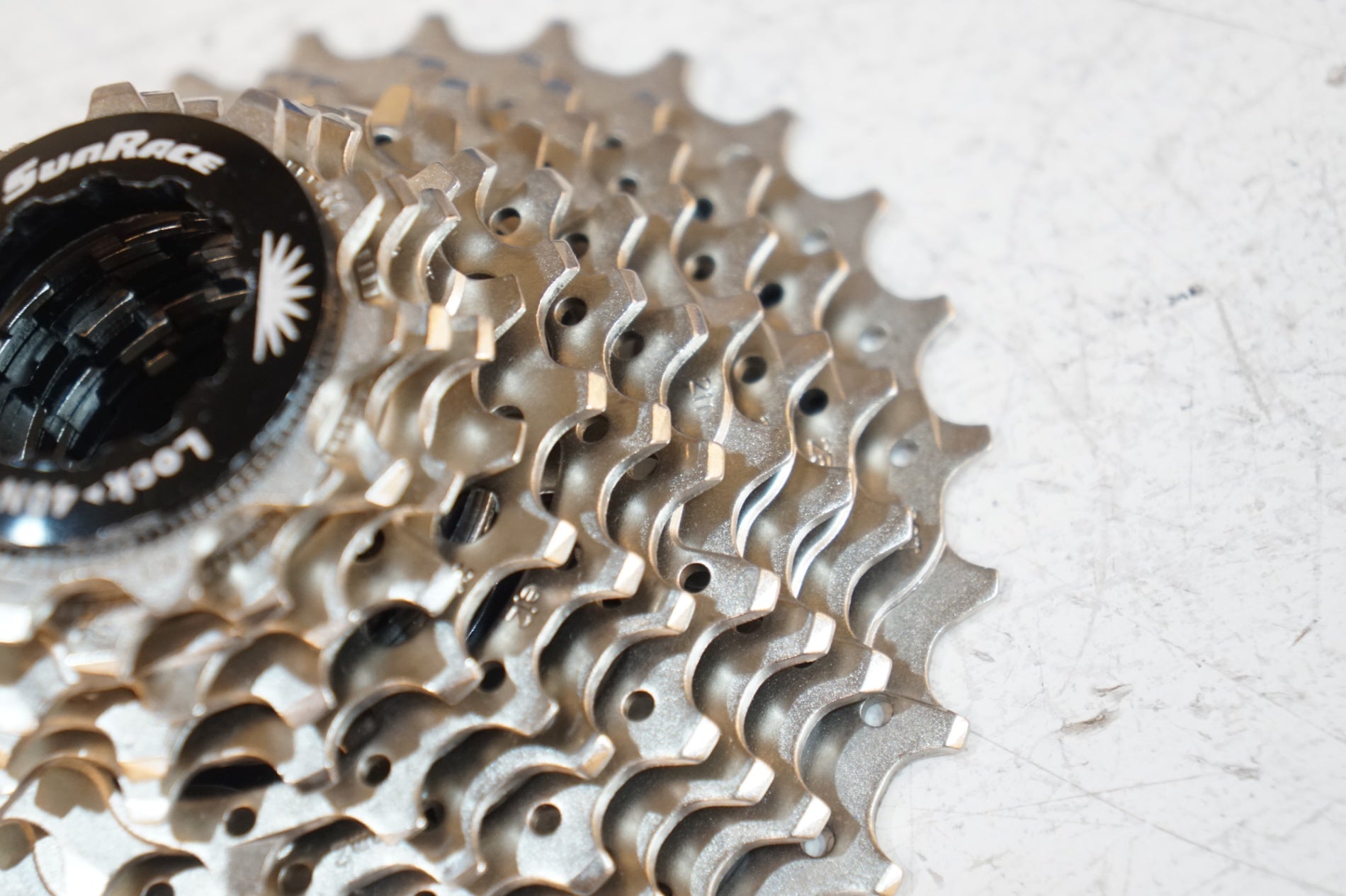 SUNRACE 「サンレース」 SHIMANO 11S 11-28T スプロケット / バイチャリ浦和ベース