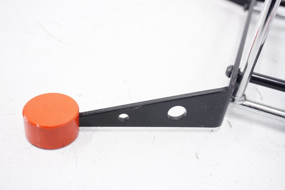 iWA「イワ」 1 ディスプレイスタンド / 浜松店