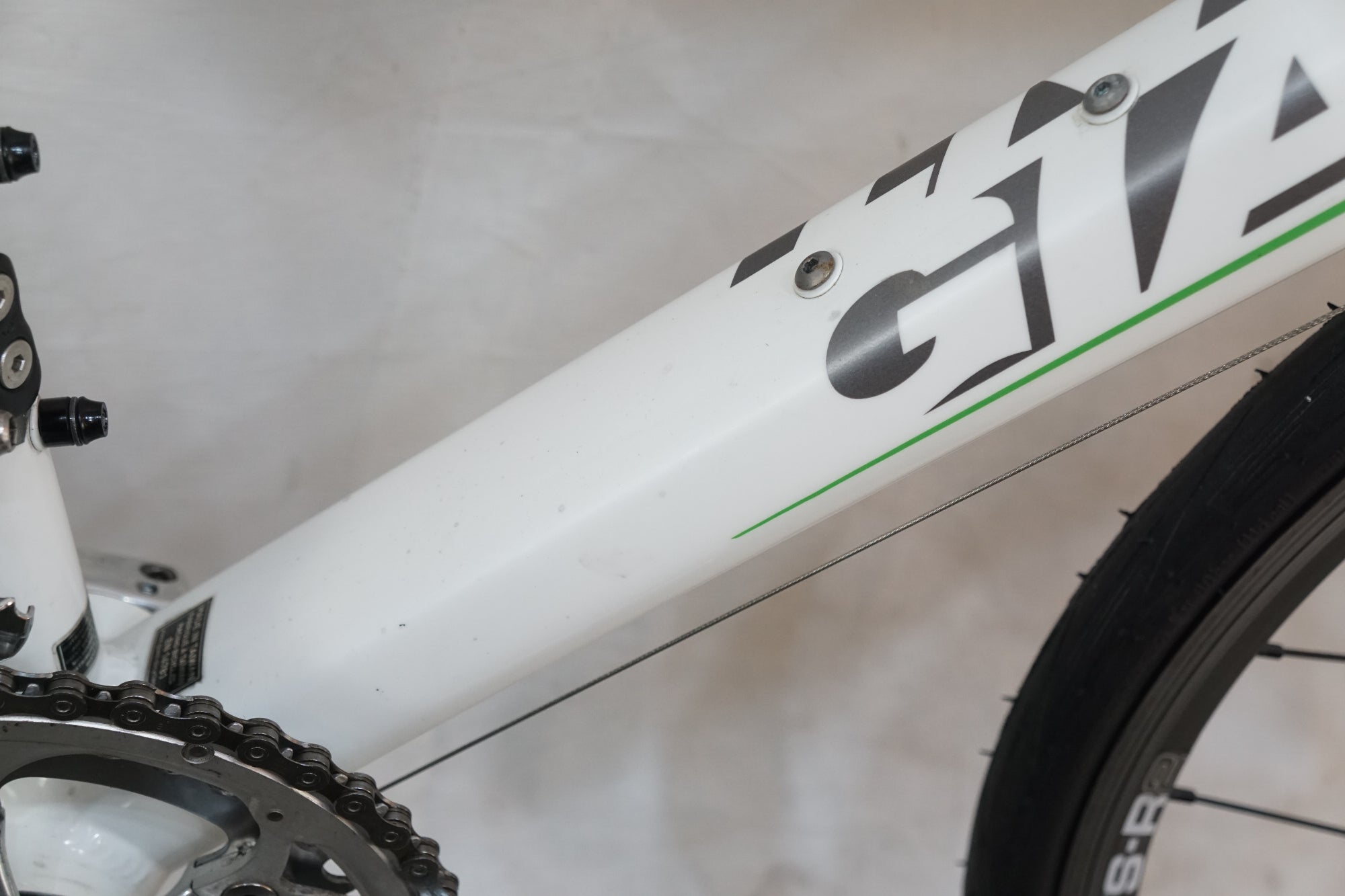 GIANT 「ジャイアント」 DEFY2 2012年モデル ロードバイク