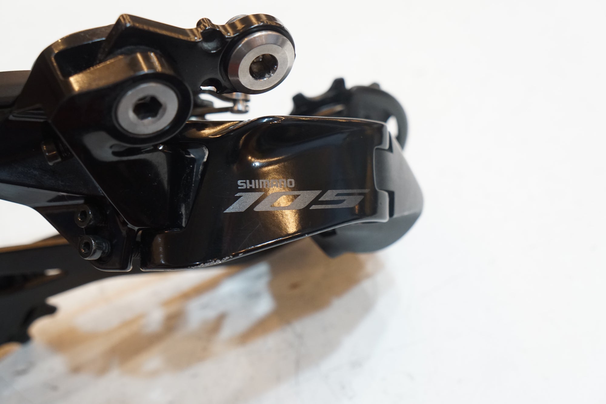 SHIMANO 105 di2リアディレイラー SHIMANO 105 Di2 リアディレーラー 2x12スピード