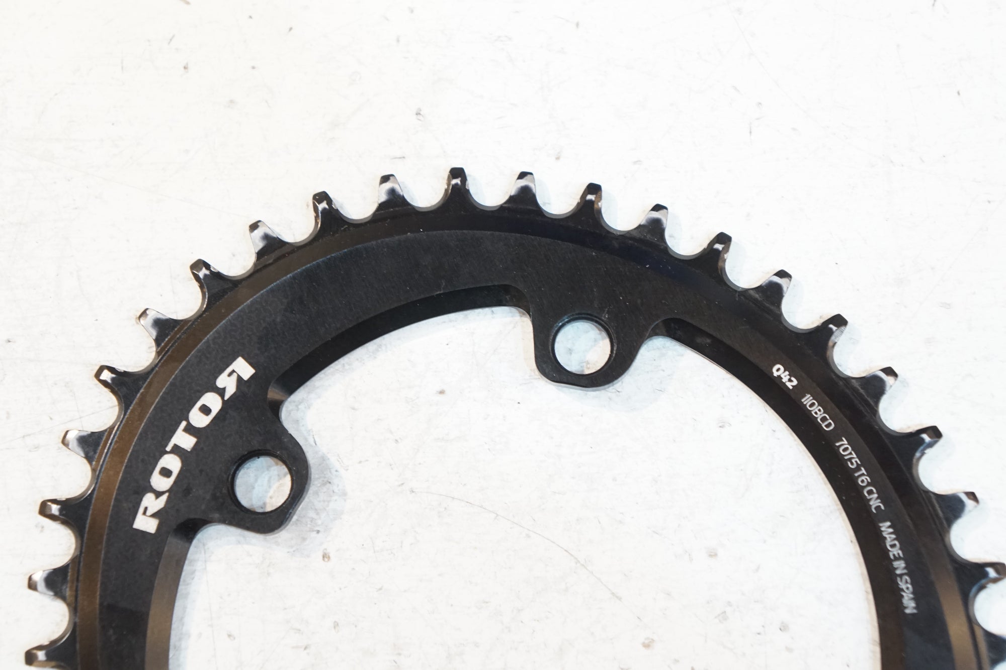 ROTOR 「ローター」 Q-RINGS 110BCD 42T チェーンリング / バイチャリ