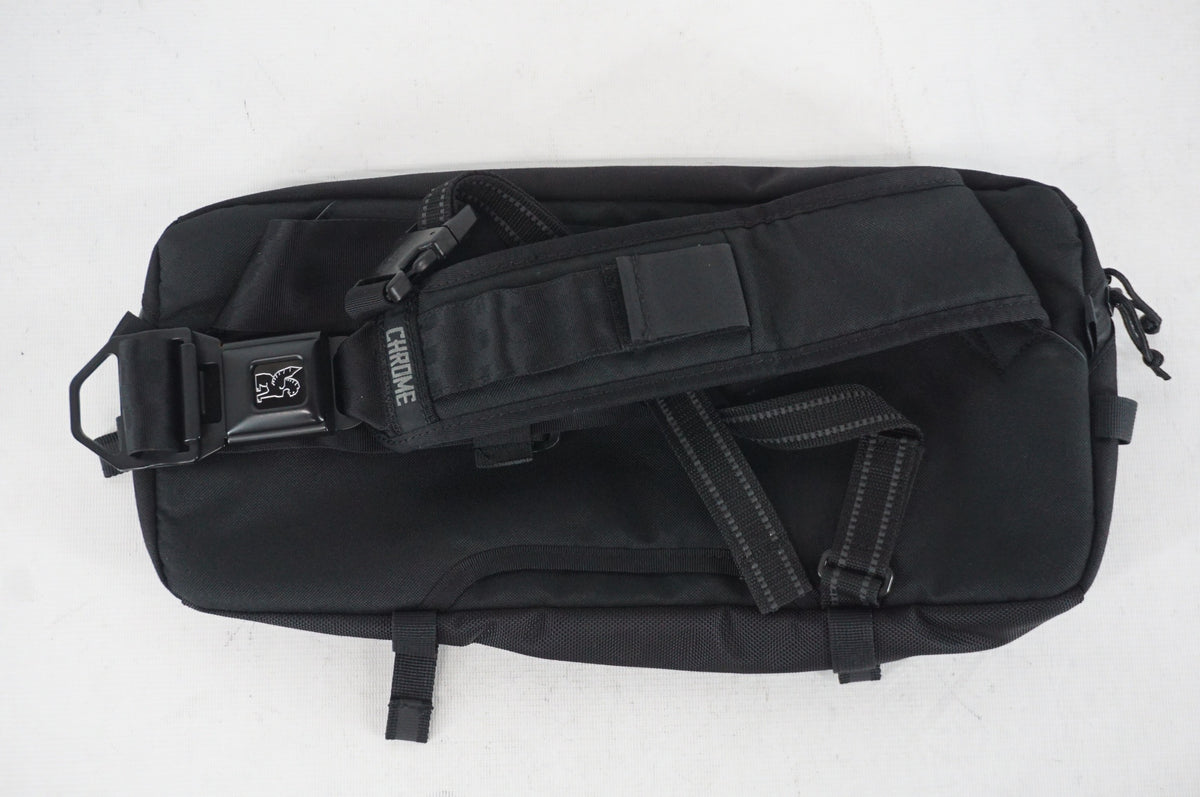 CHROME INDUSTRIES 「クローム」 KADET 5L ショルダーバッグ / 阪急塚口店