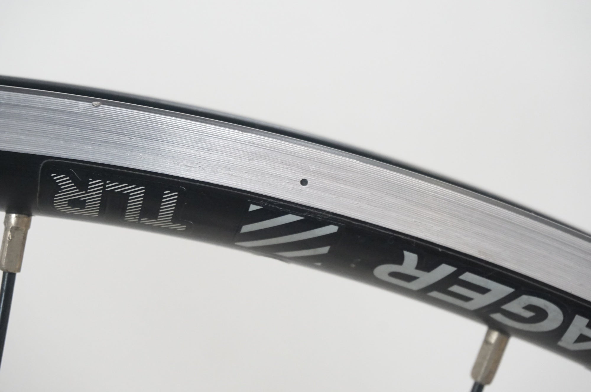 BONTRAGER 「ボントレガー」 TLR シマノ11速 ホイールセット / 福岡店