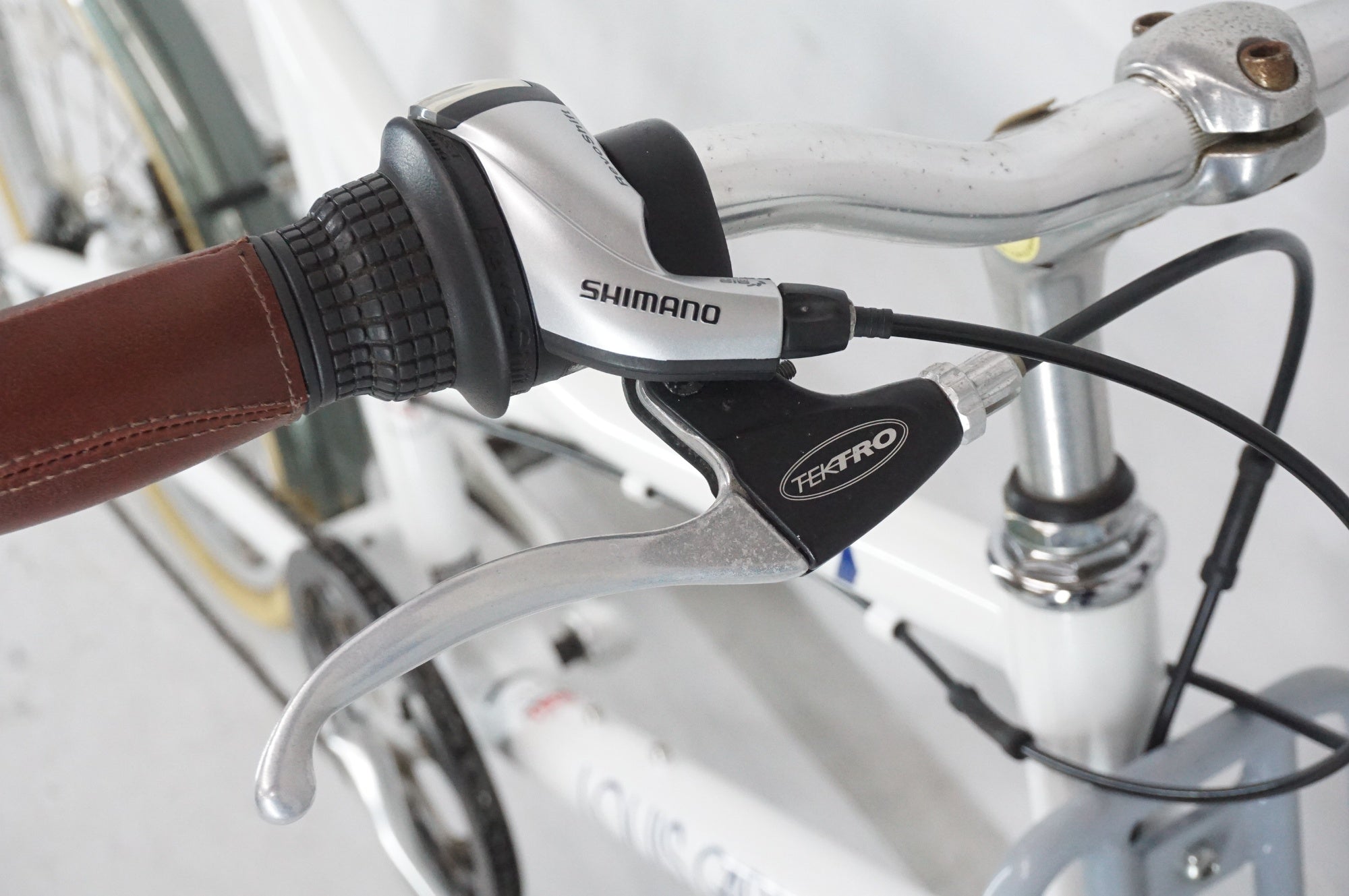 LOUIS GARNEAU 「ルイガノ」 EASEL7.0 2023年モデル 20インチ ミニベロ / 阪急塚口店