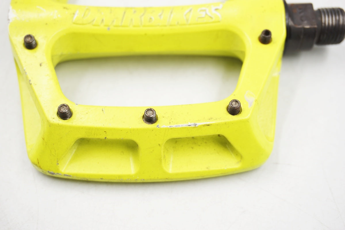 DMR 「ディーエムアール」 BIKES V8 ペダル / 奈良店