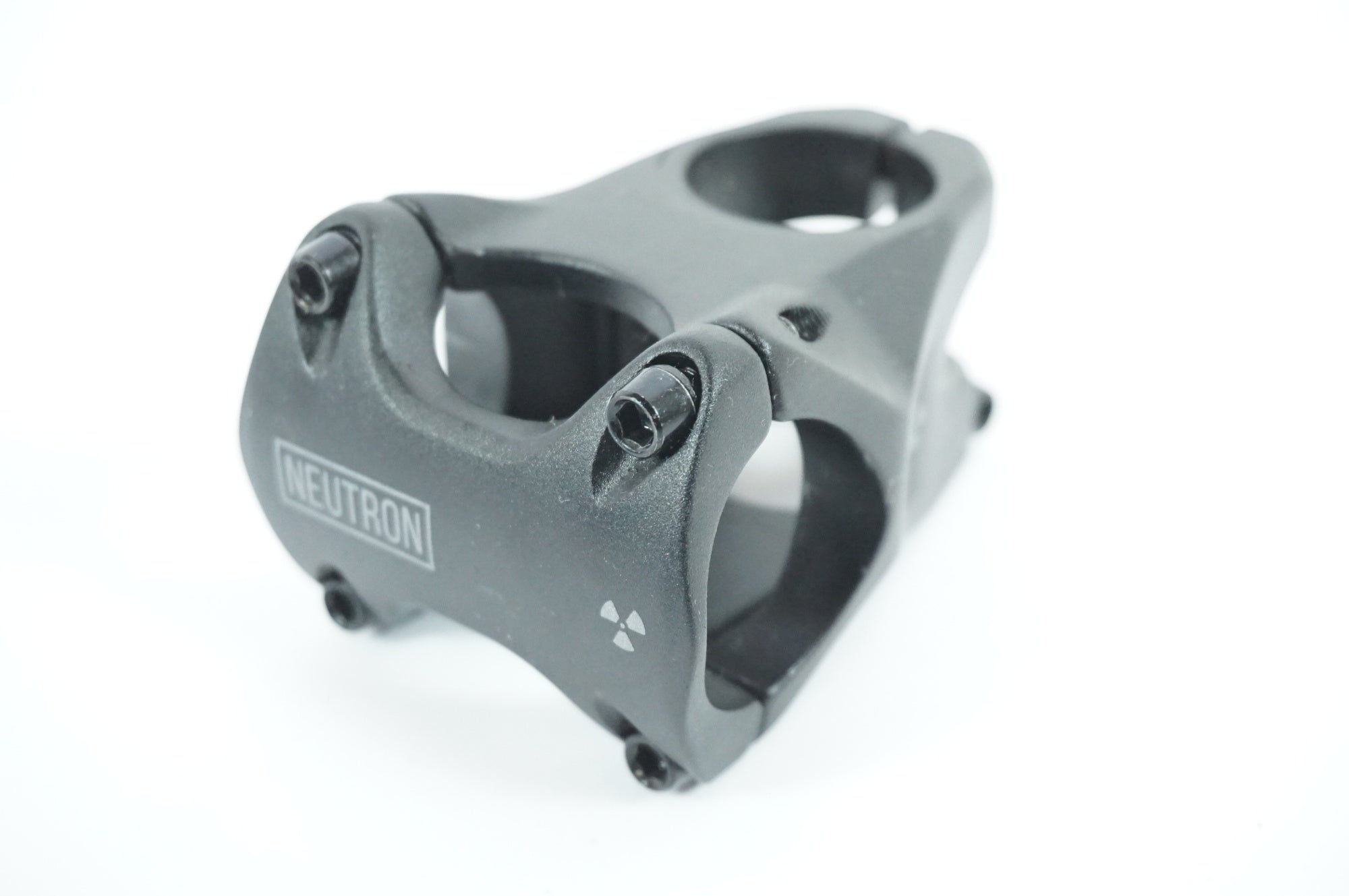 NEUTRON 「ニュートロン」 φ31.8 50mm ステム / 宇都宮店