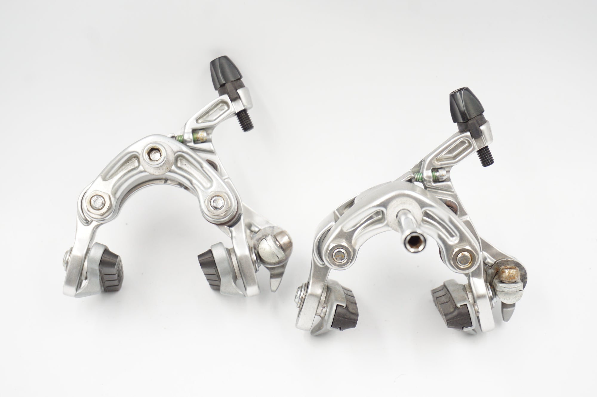 SHIMANO - 新品！SHIMANO 105 BR-5800　キャリパーブレーキ　前後セット SHIMANO 「シマノ」 105 BR-5800 キャリパーブレーキセット