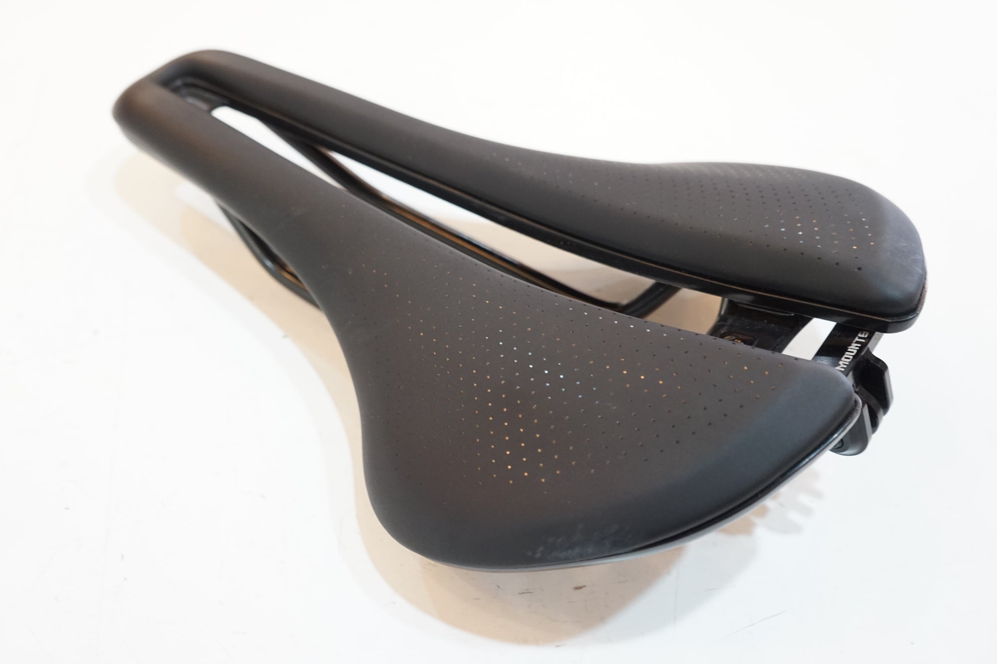 BONTRAGER 「ボントレガー」 AEOLUS COMP サドル / バイチャリ浦和ベース