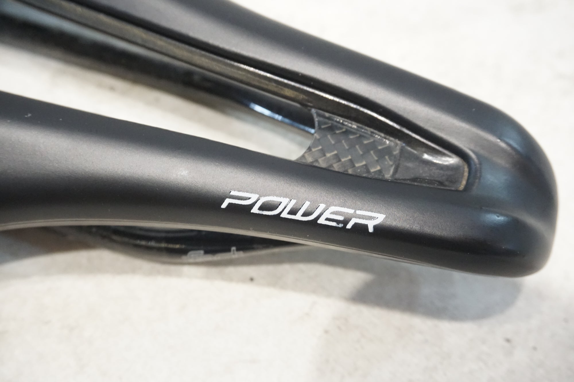 S-WORKS POWER CARBON SADDLE BLK 143(143mm ブラック): サドル