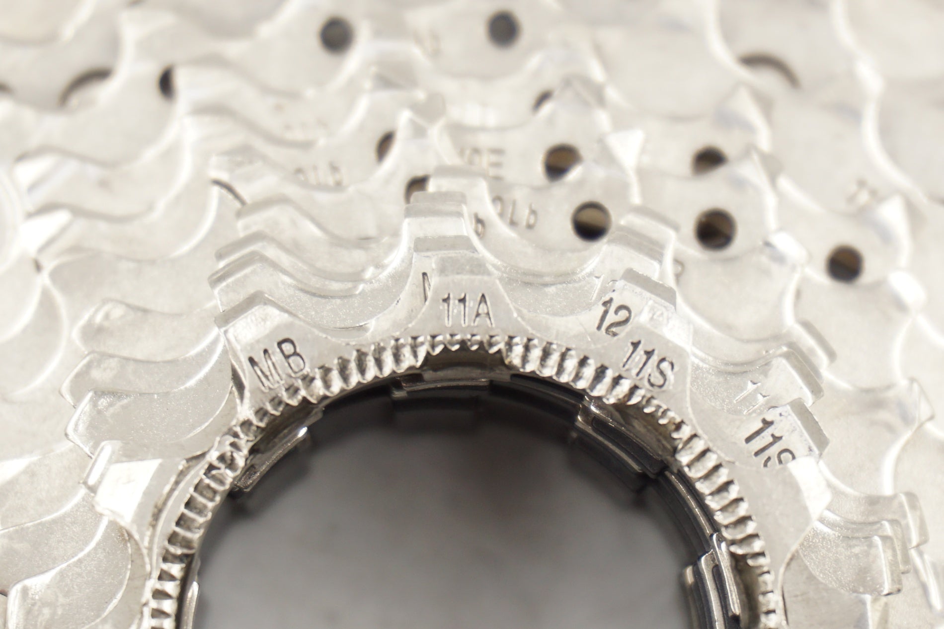 SHIMANO 「シマノ」 105 CS-R7000 11-30T スプロケット / 奈良店