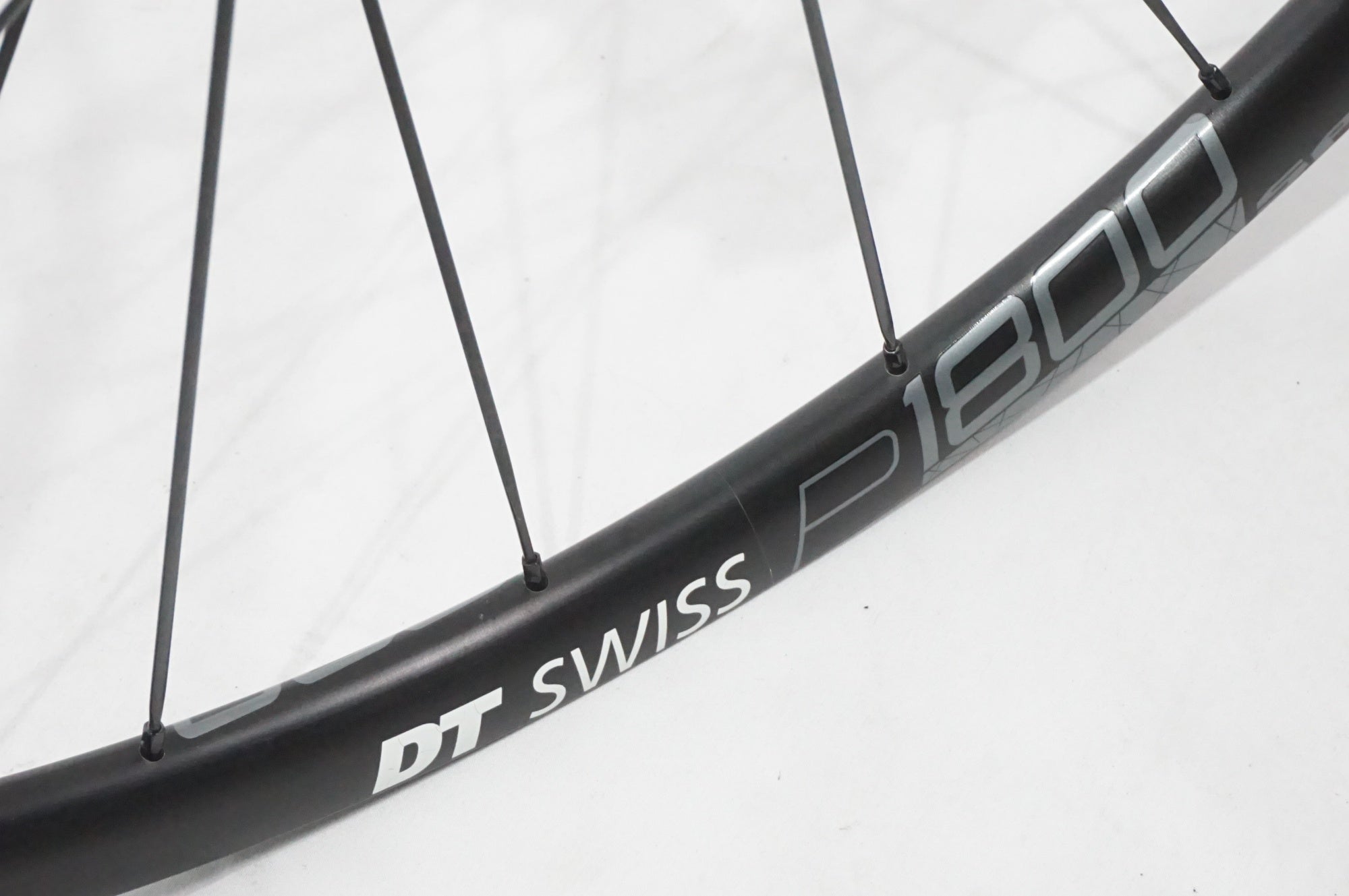 DT SWISS 「ディーティースイス」 P1800 SPLINE 23 DISC シマノ11速 ホイールセット / AKIBA店