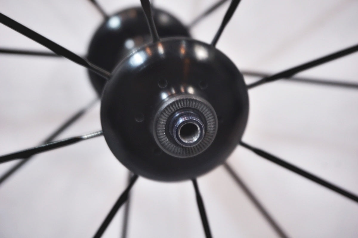 MAVIC 「マビック」 COSMIC CARBONE 40 シマノ11速 ホイールセット