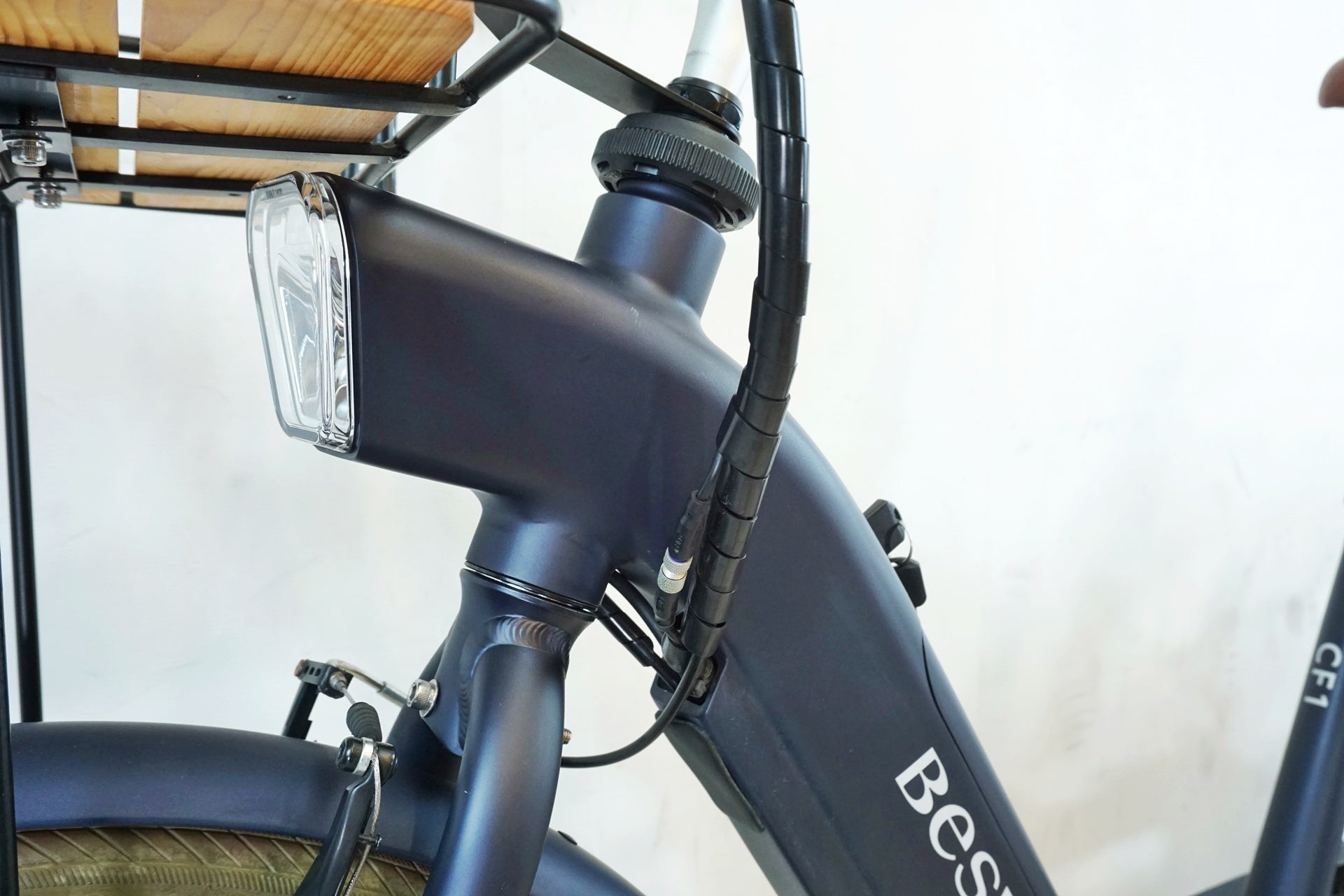 BESV 「ベスビー」 CF1 LENA 2019年モデル 電動アシスト自転車 / 有明ガーデン店