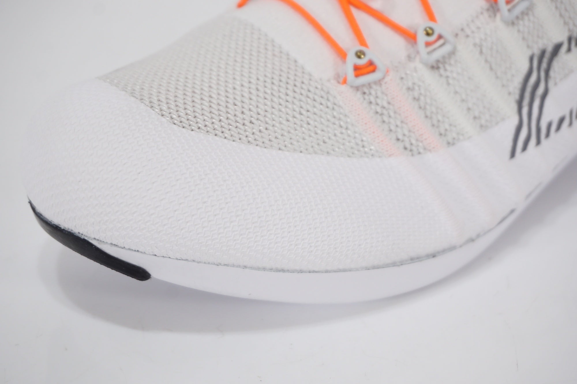 DMT 「ディーエムティー」 CYCLING POGIS 25.5cm シューズ / AKIBA店