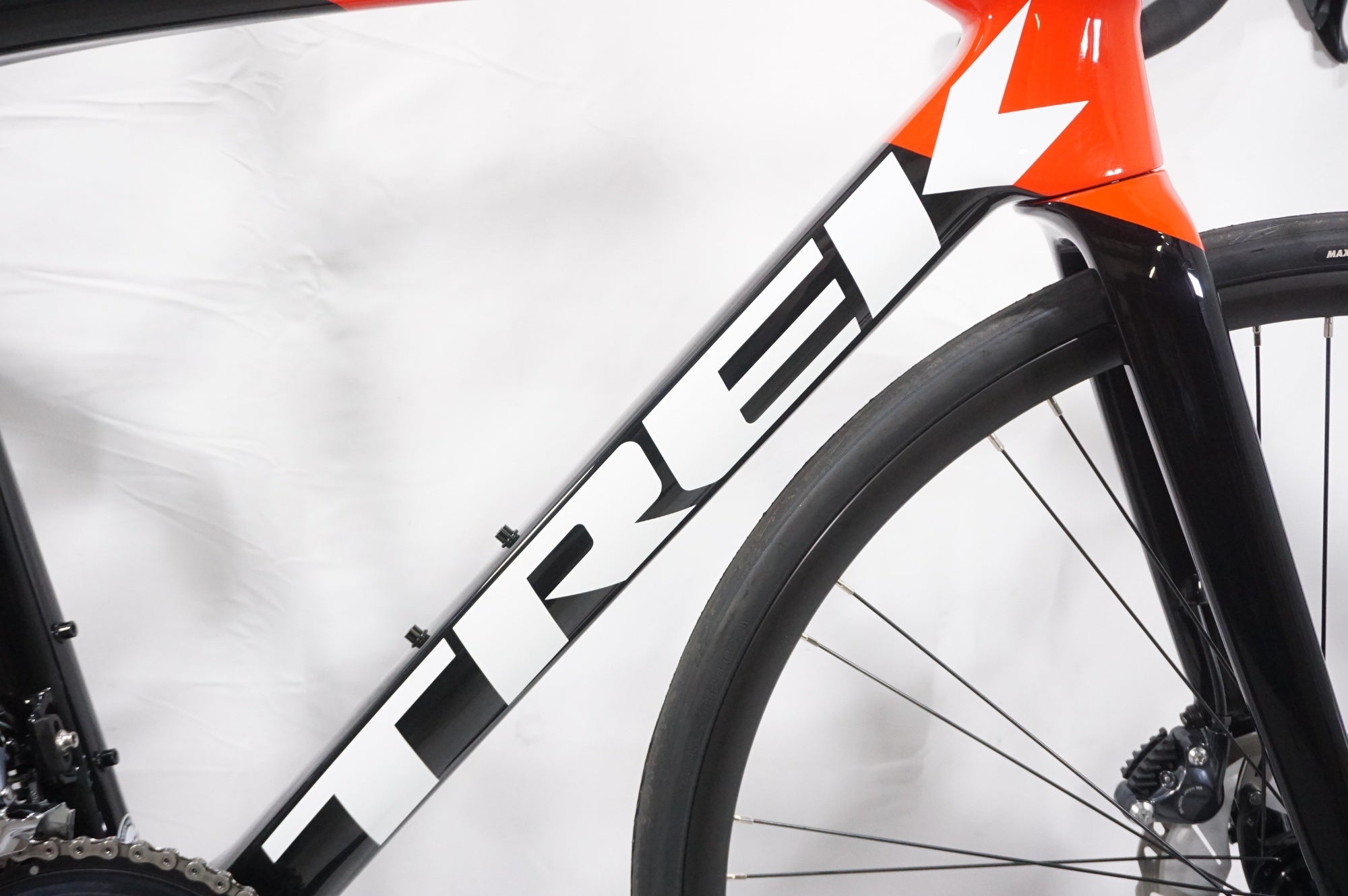 TREK 「トレック」 EMONDA SL 6 DISC 2022年モデル ロードバイク