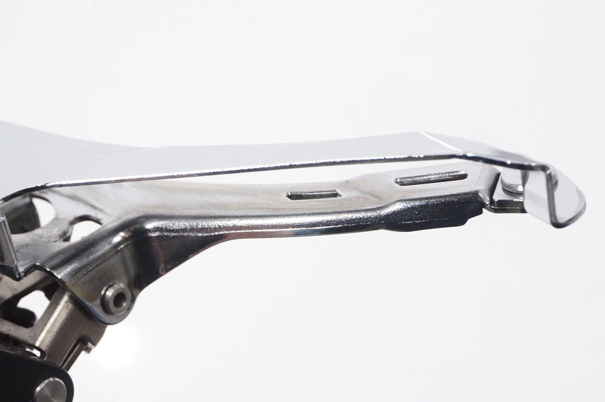 SHIMANO 「シマノ」 ULTEGRA Di2 FD-6870 フロントディレイラー / AKIBA店