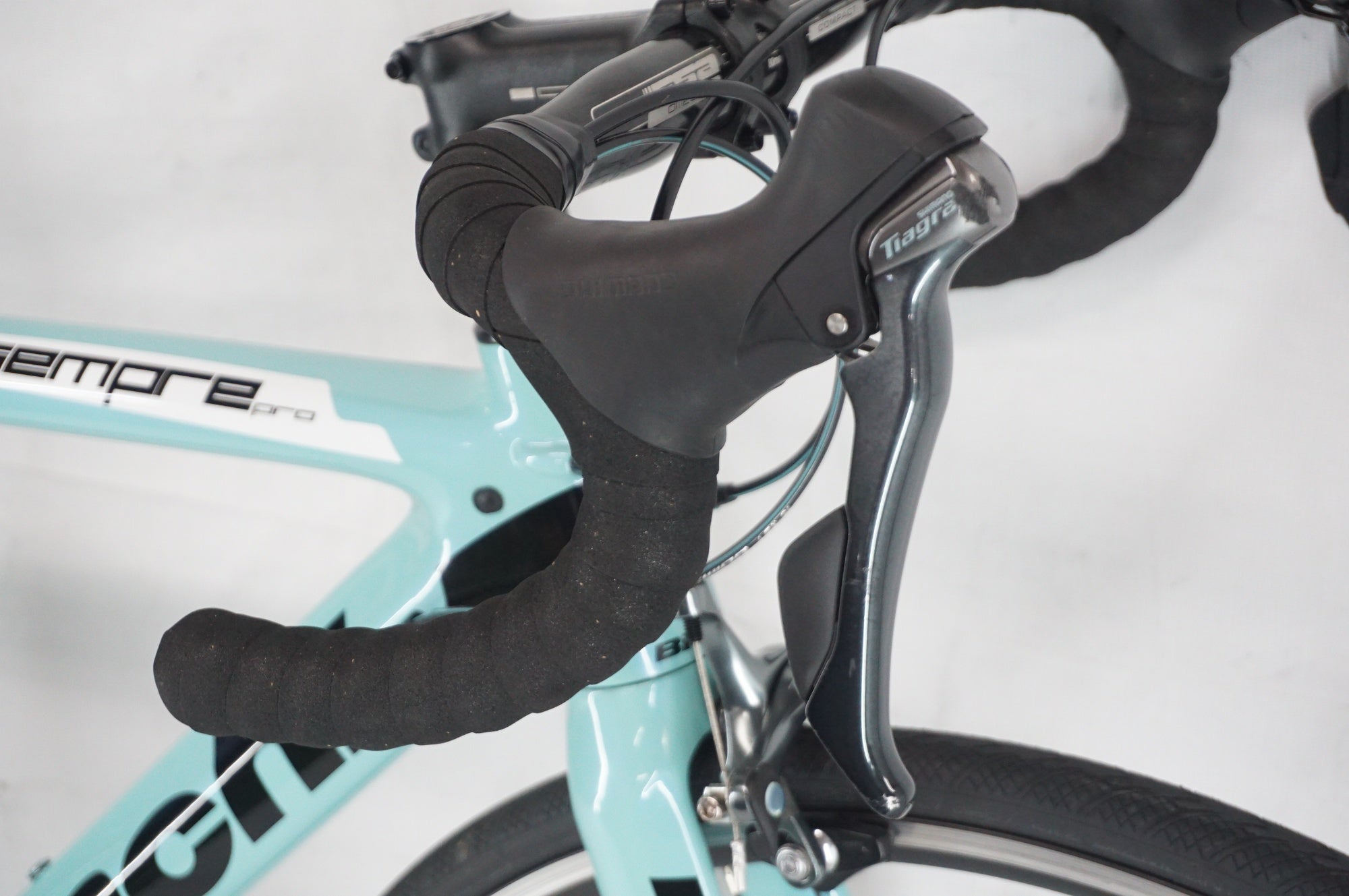 BIANCHI 「ビアンキ」 SEMPRE PRO TIAGRA 2018年モデル ロードバイク / 阪急塚口店