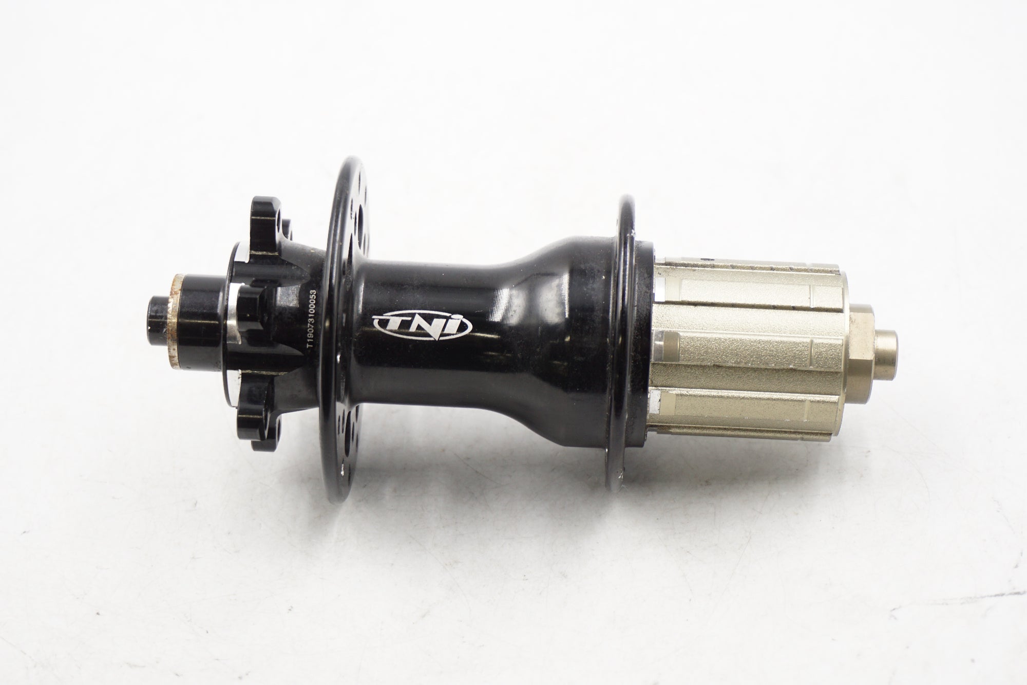 TNI 「ティーエヌアイ」 SHIMANO11s 135mm リアハブ / 奈良店